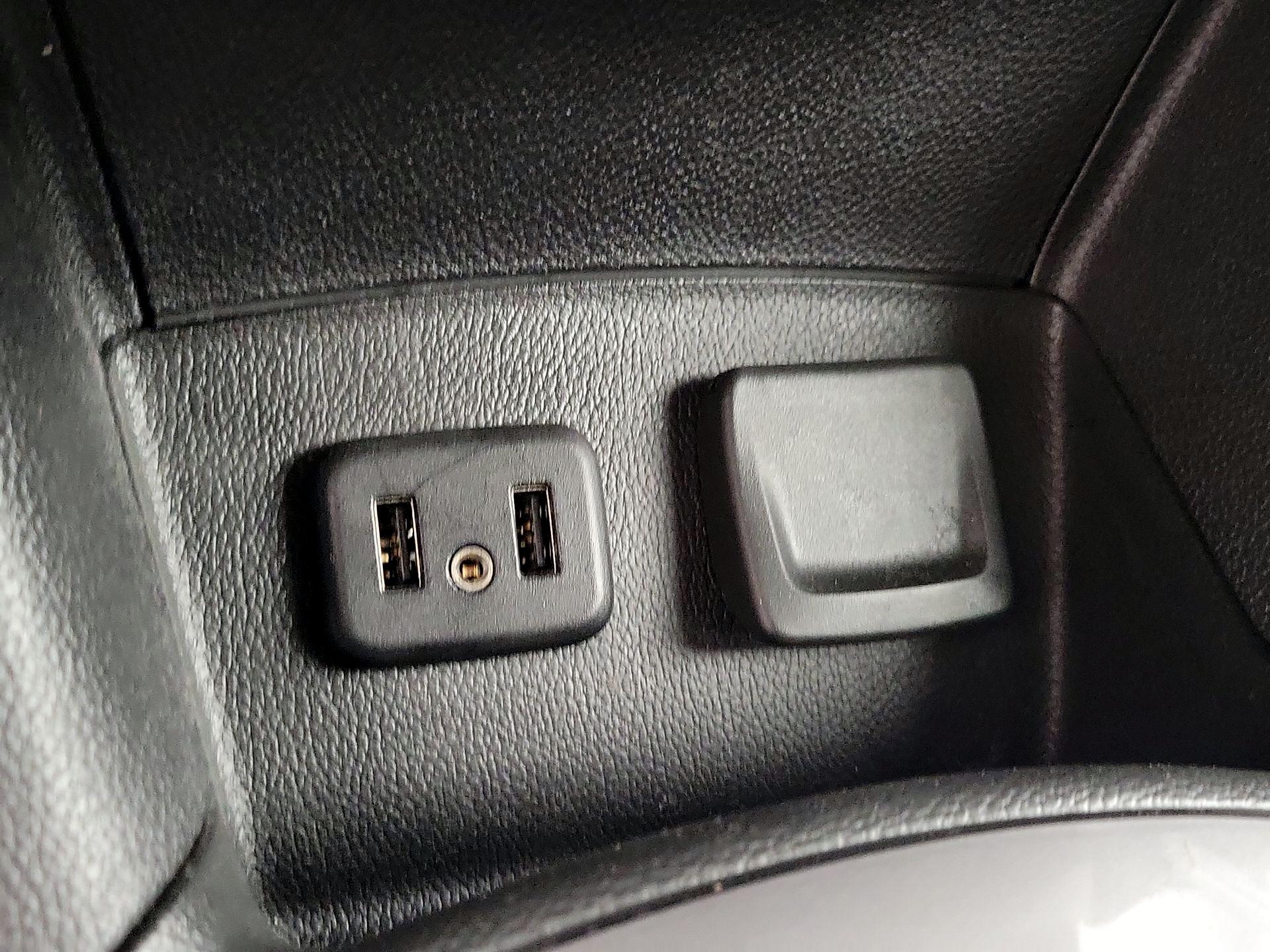 Thumbnail: 2019 Chevrolet Cruze - 18