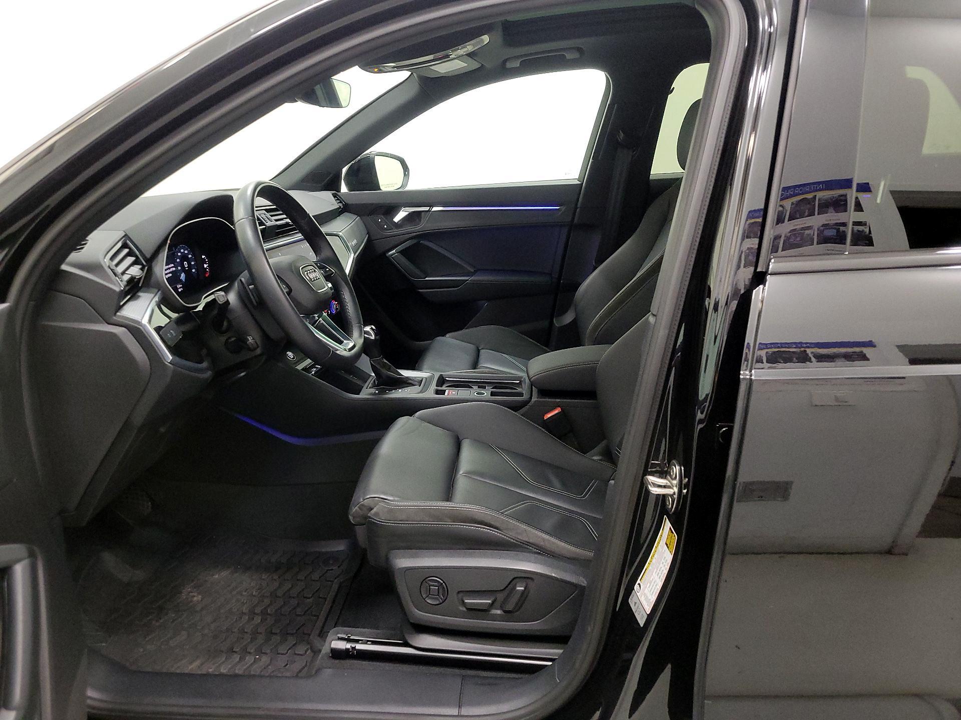 Thumbnail: 2022 Audi Q3 - 11