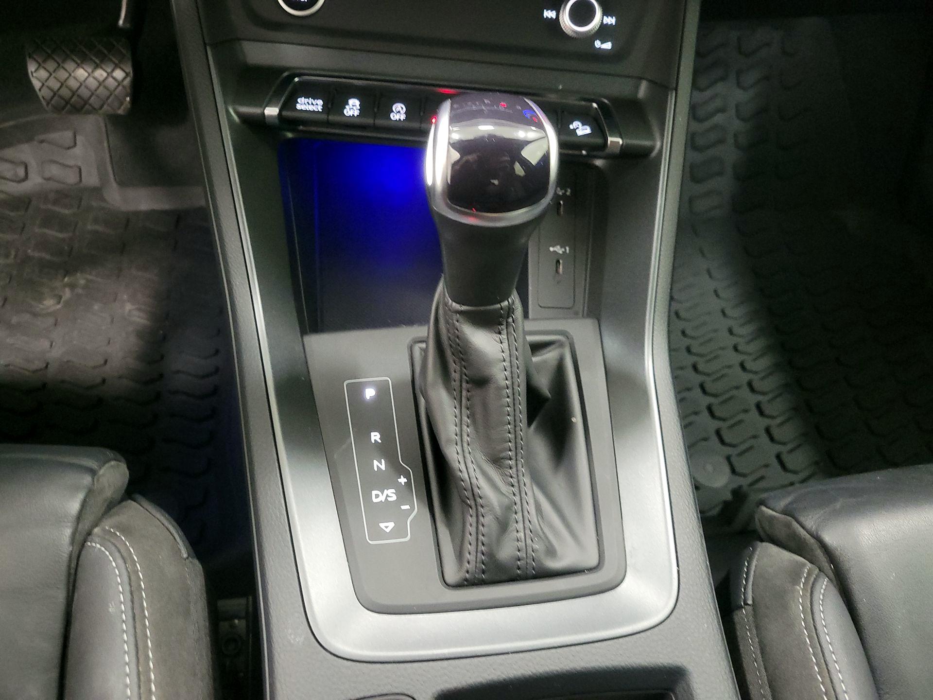 Thumbnail: 2022 Audi Q3 - 17