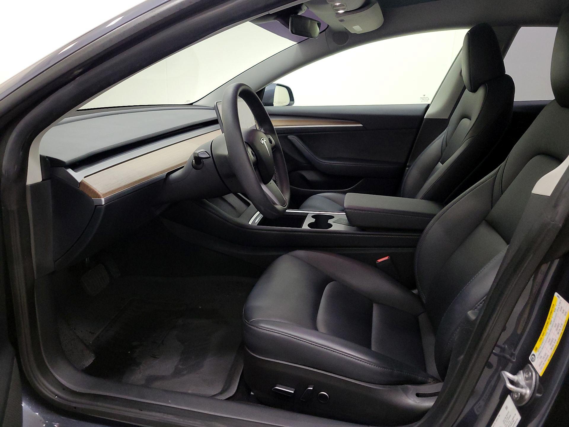 Thumbnail: 2023 Tesla Model 3 - 11