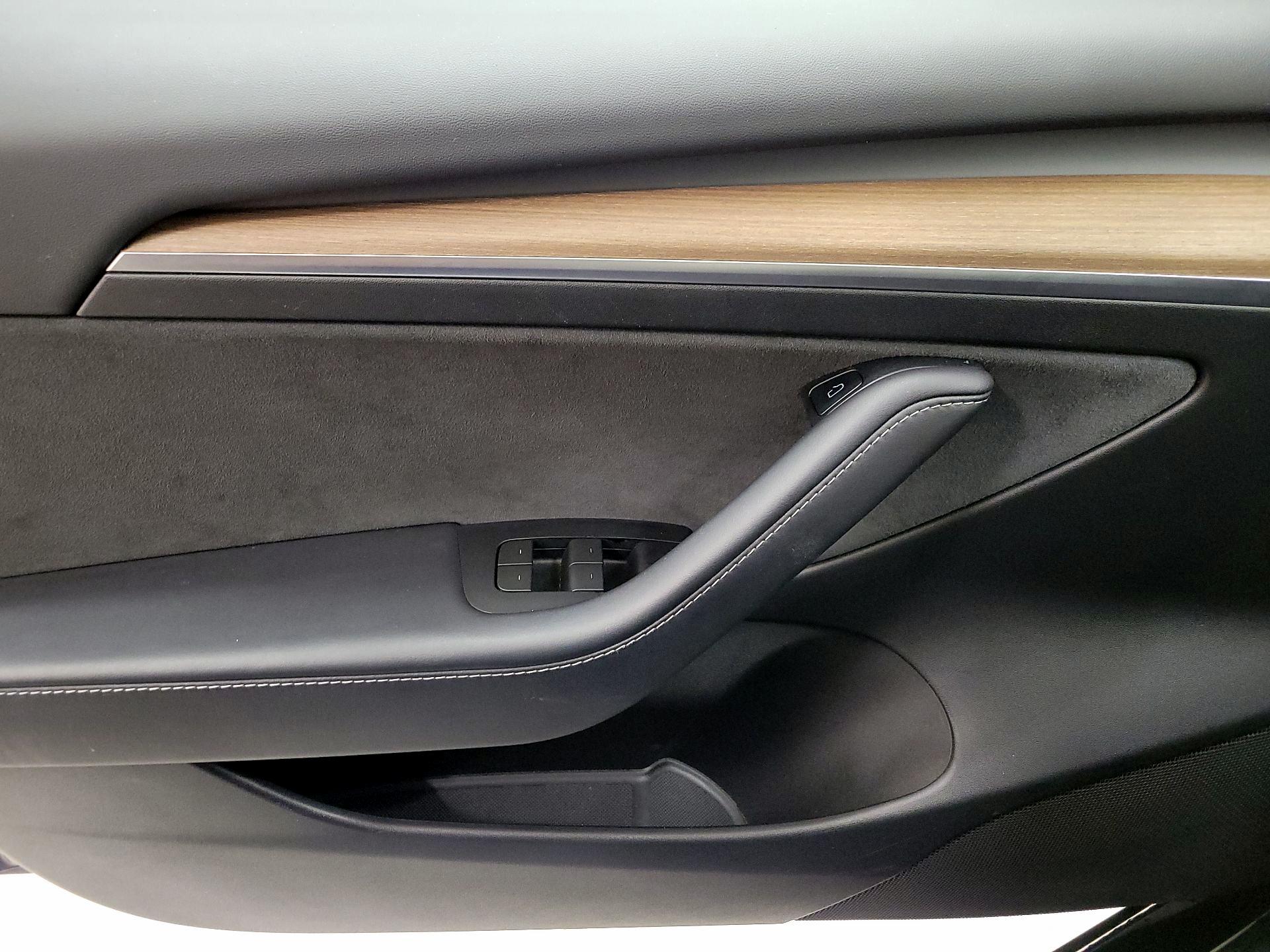 Thumbnail: 2023 Tesla Model 3 - 12