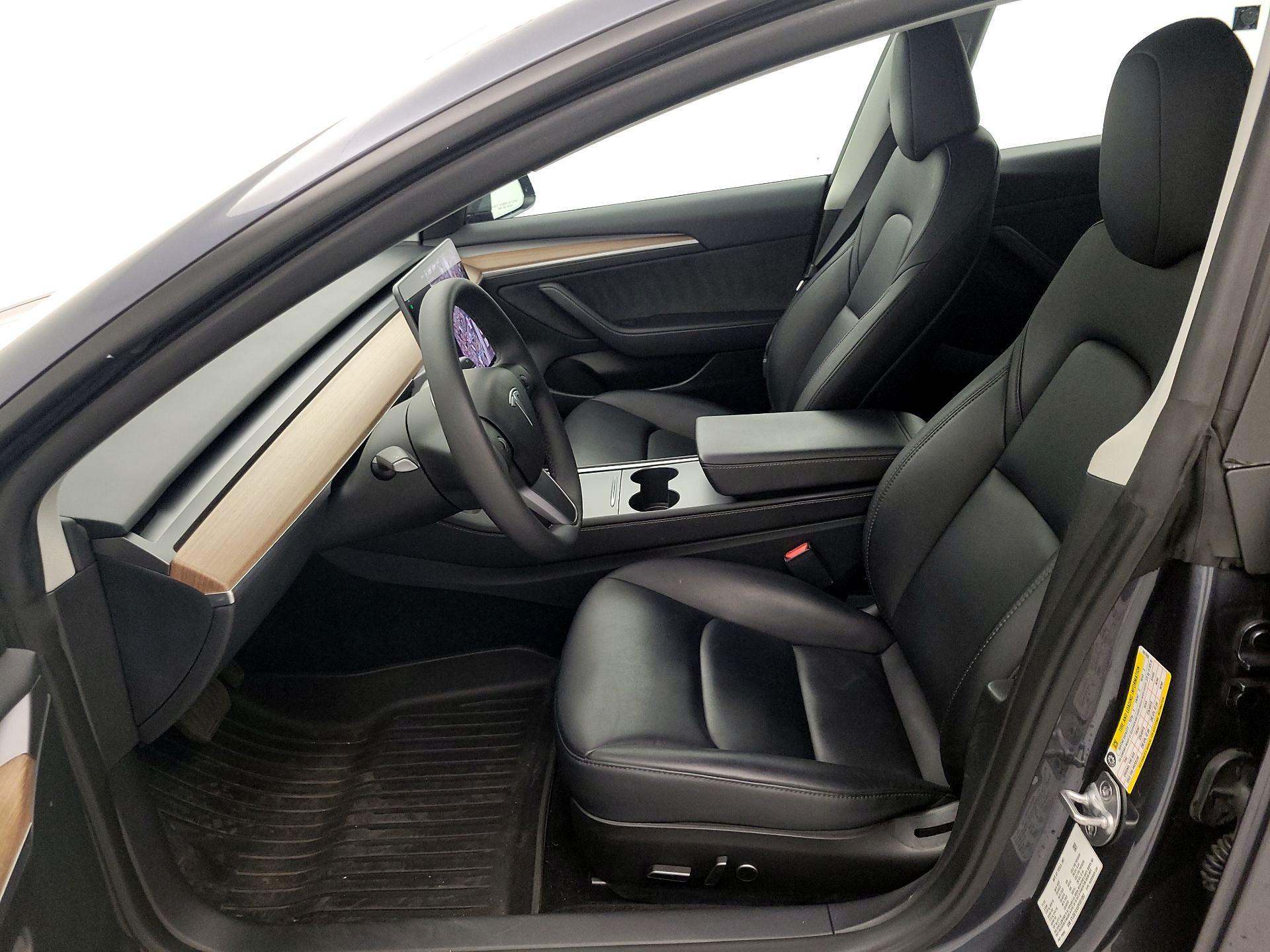 Thumbnail: 2023 Tesla Model 3 - 11