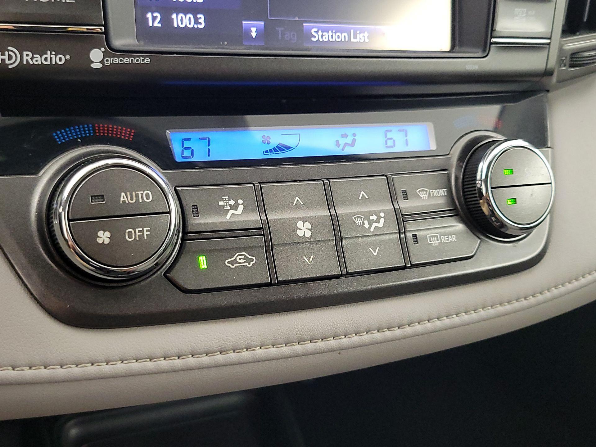 Thumbnail: 2015 Toyota RAV4 - 17