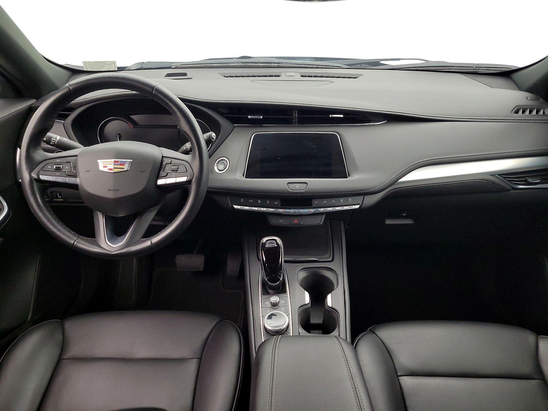 Thumbnail: 2022 Cadillac XT4 - 9