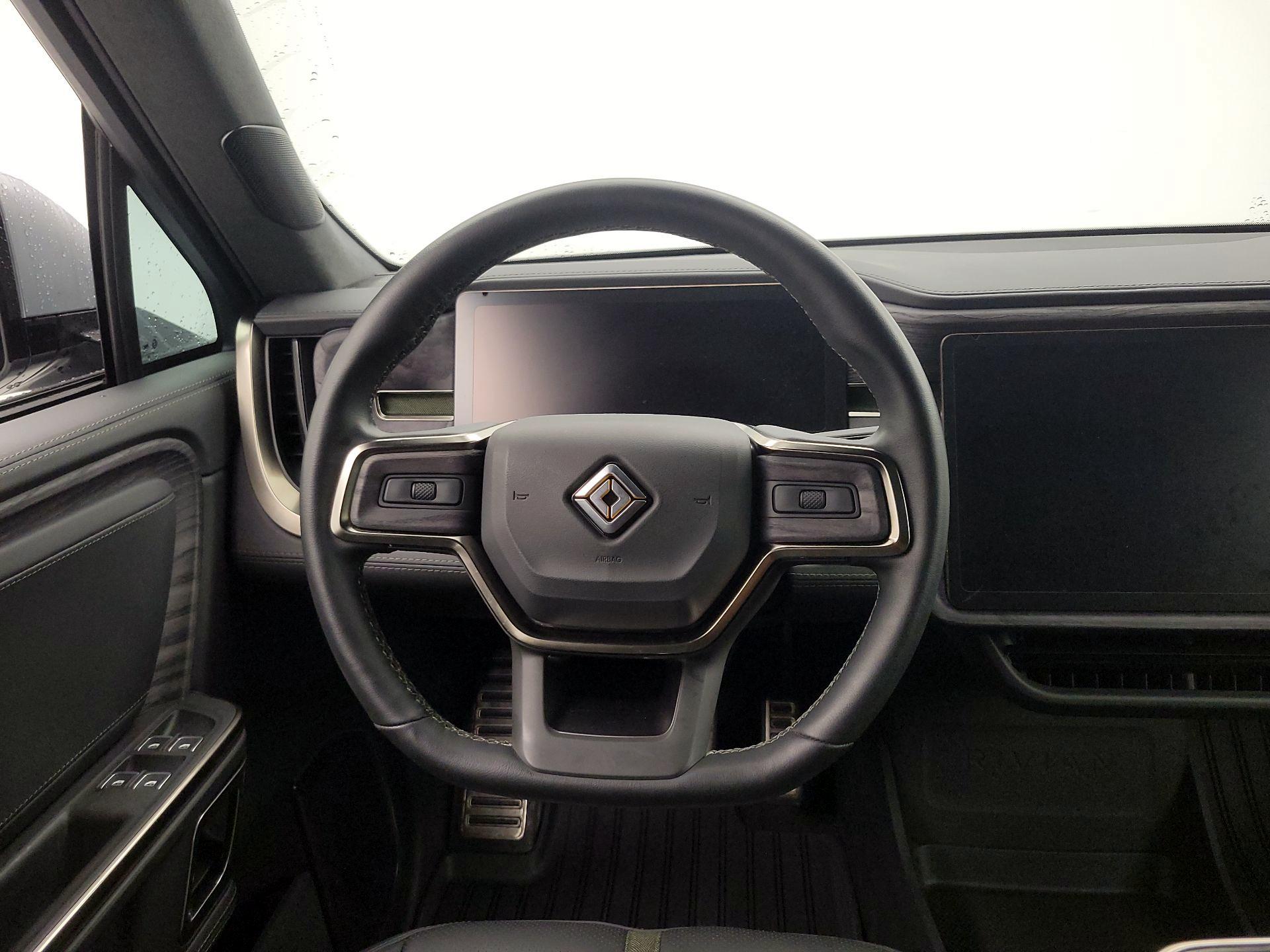 Thumbnail: 2022 Rivian R1T - 10