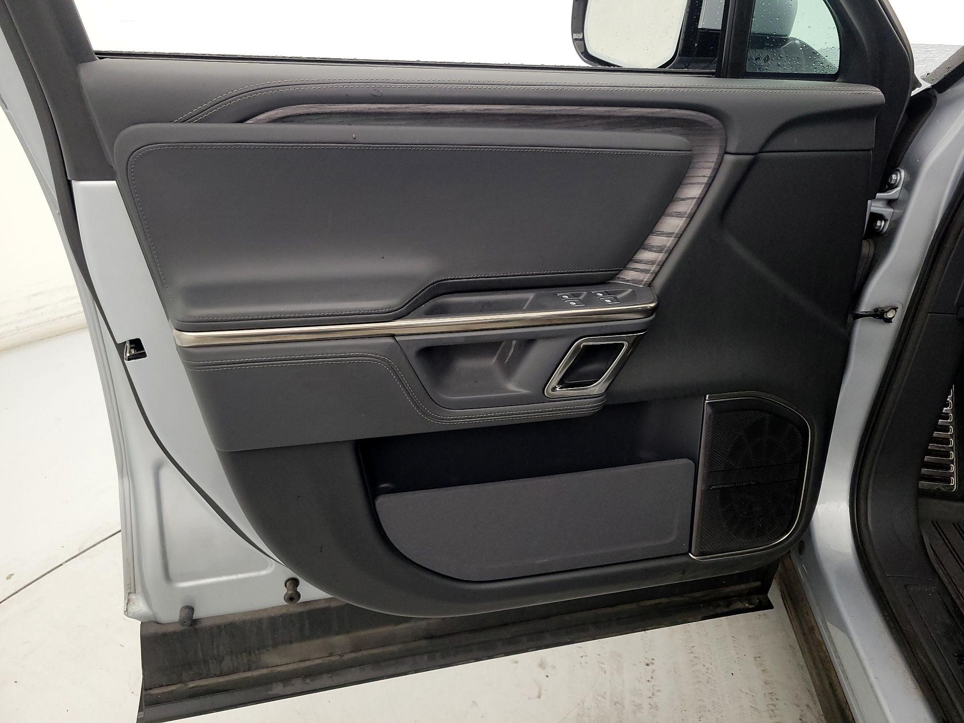 Thumbnail: 2022 Rivian R1T - 12