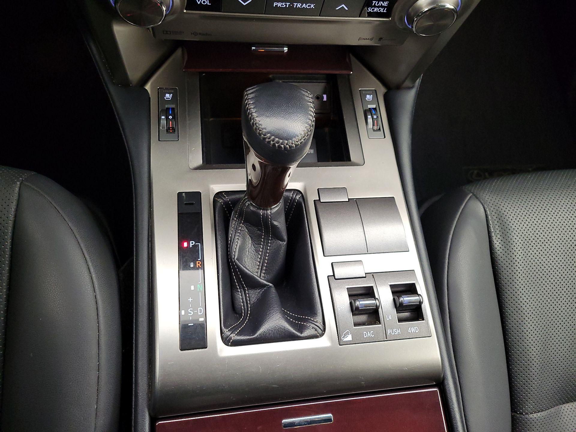 Thumbnail: 2019 Lexus GX - 18