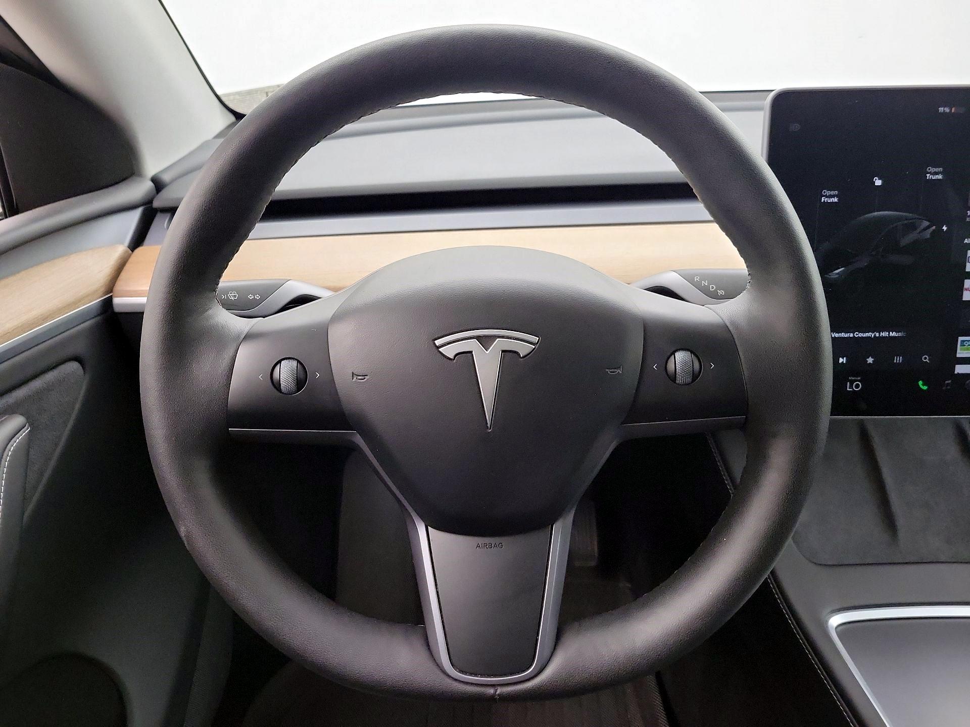 Thumbnail: 2023 Tesla Model Y - 10