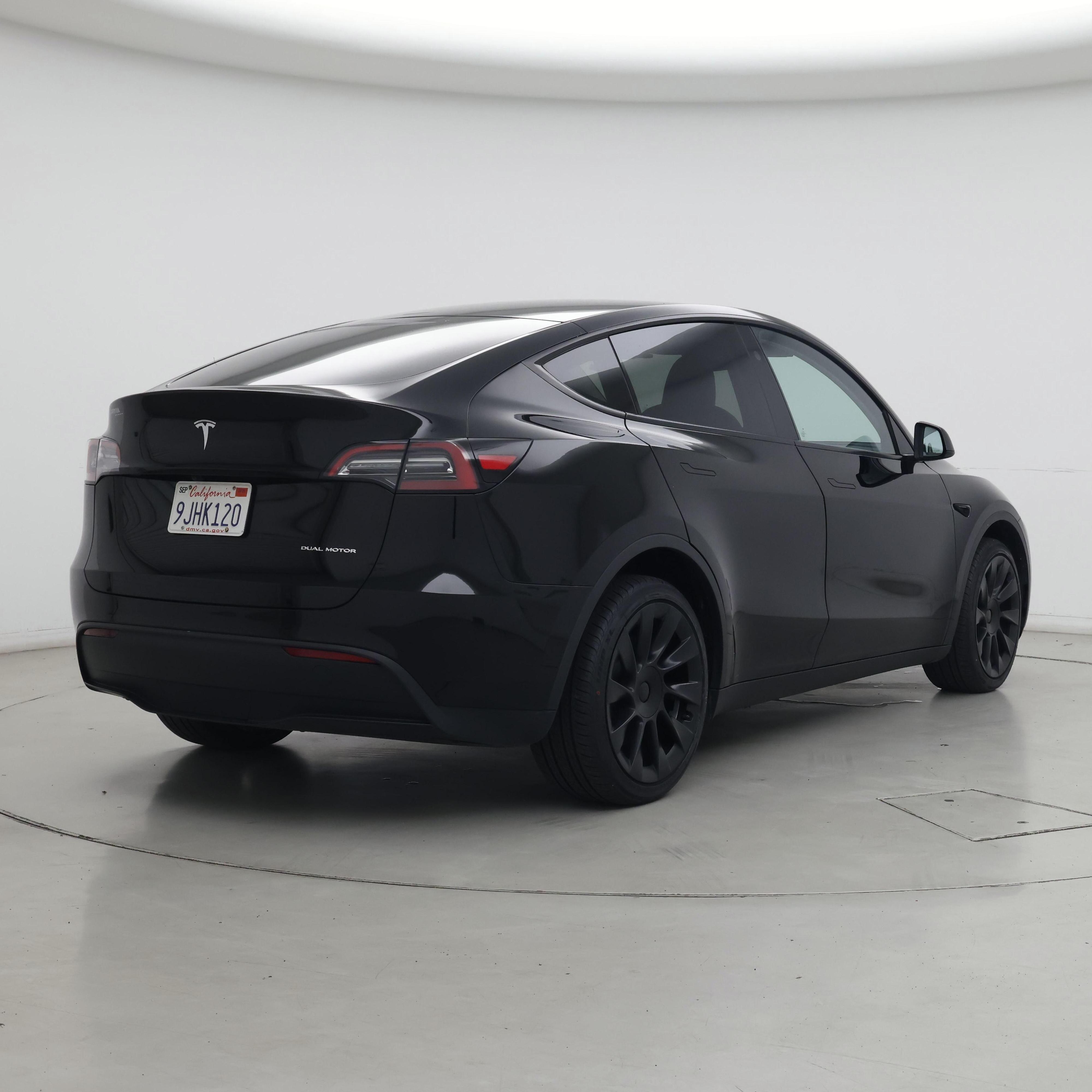 Thumbnail: 2023 Tesla Model Y - 8
