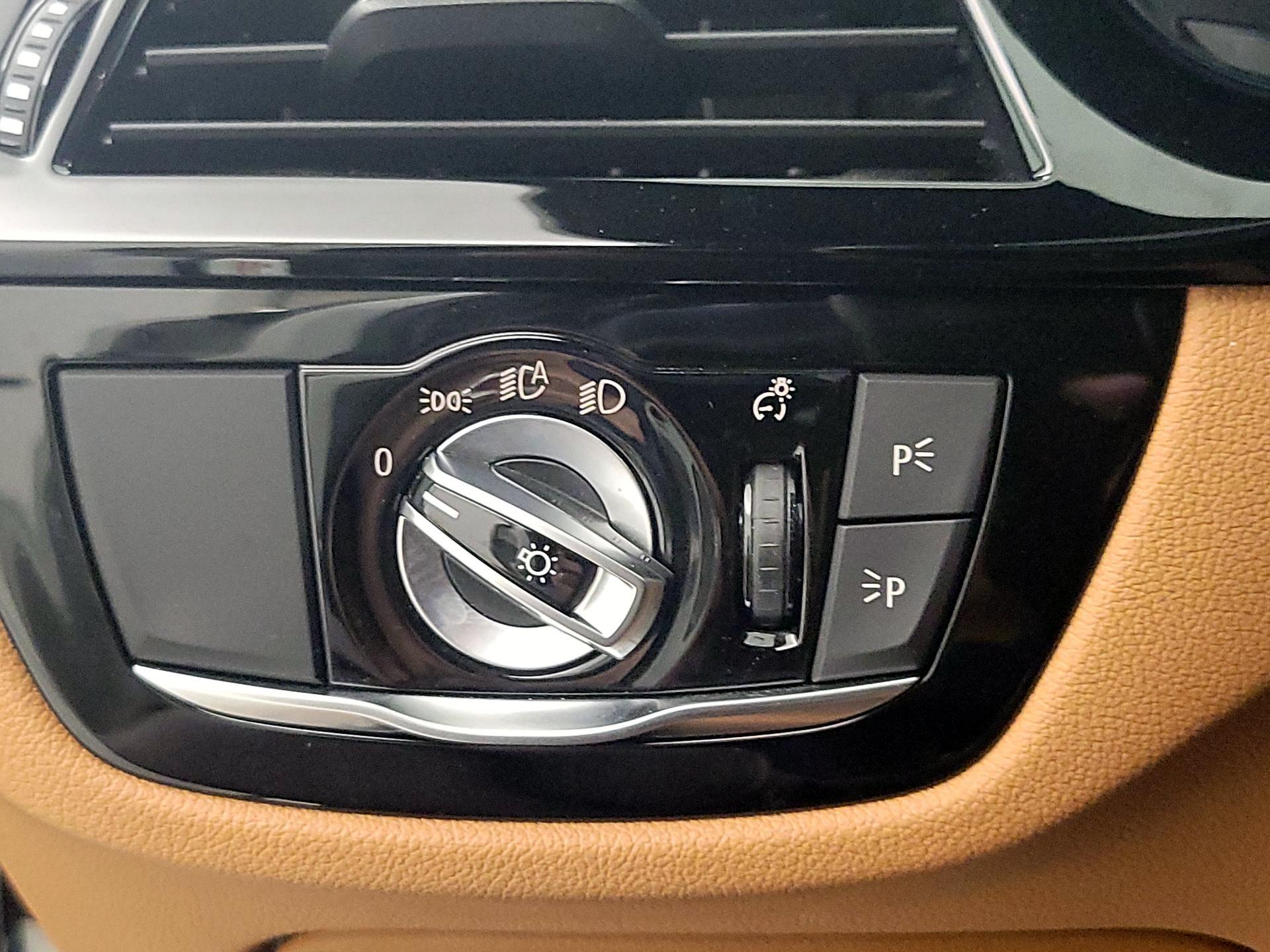 Thumbnail: 2019 BMW 5 Series - 13