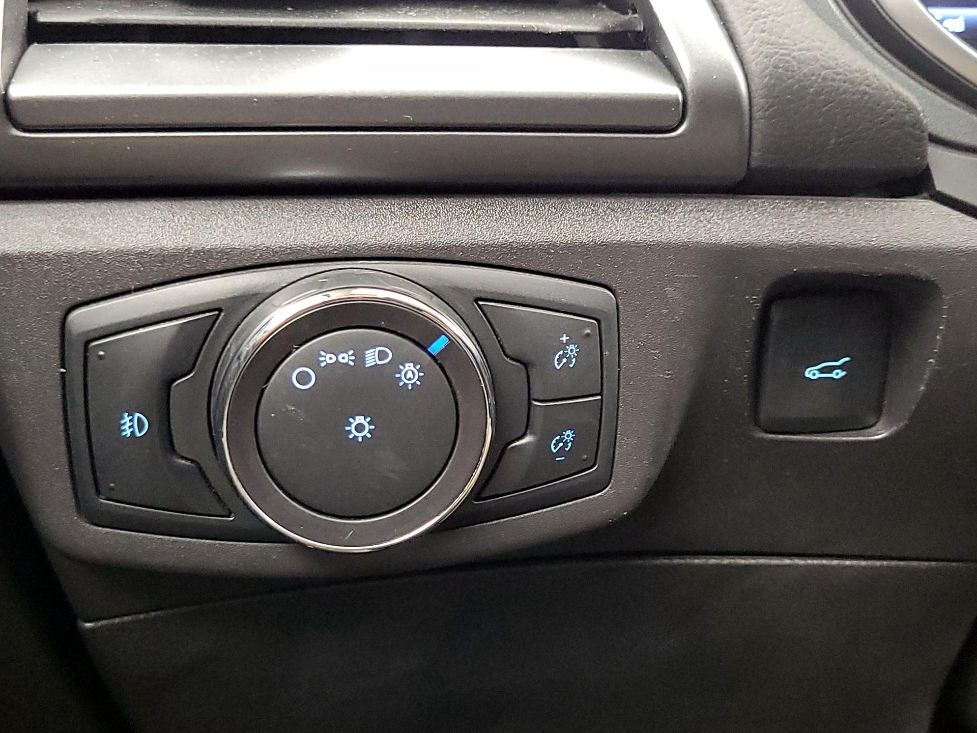 Thumbnail: 2014 Ford Fusion - 13