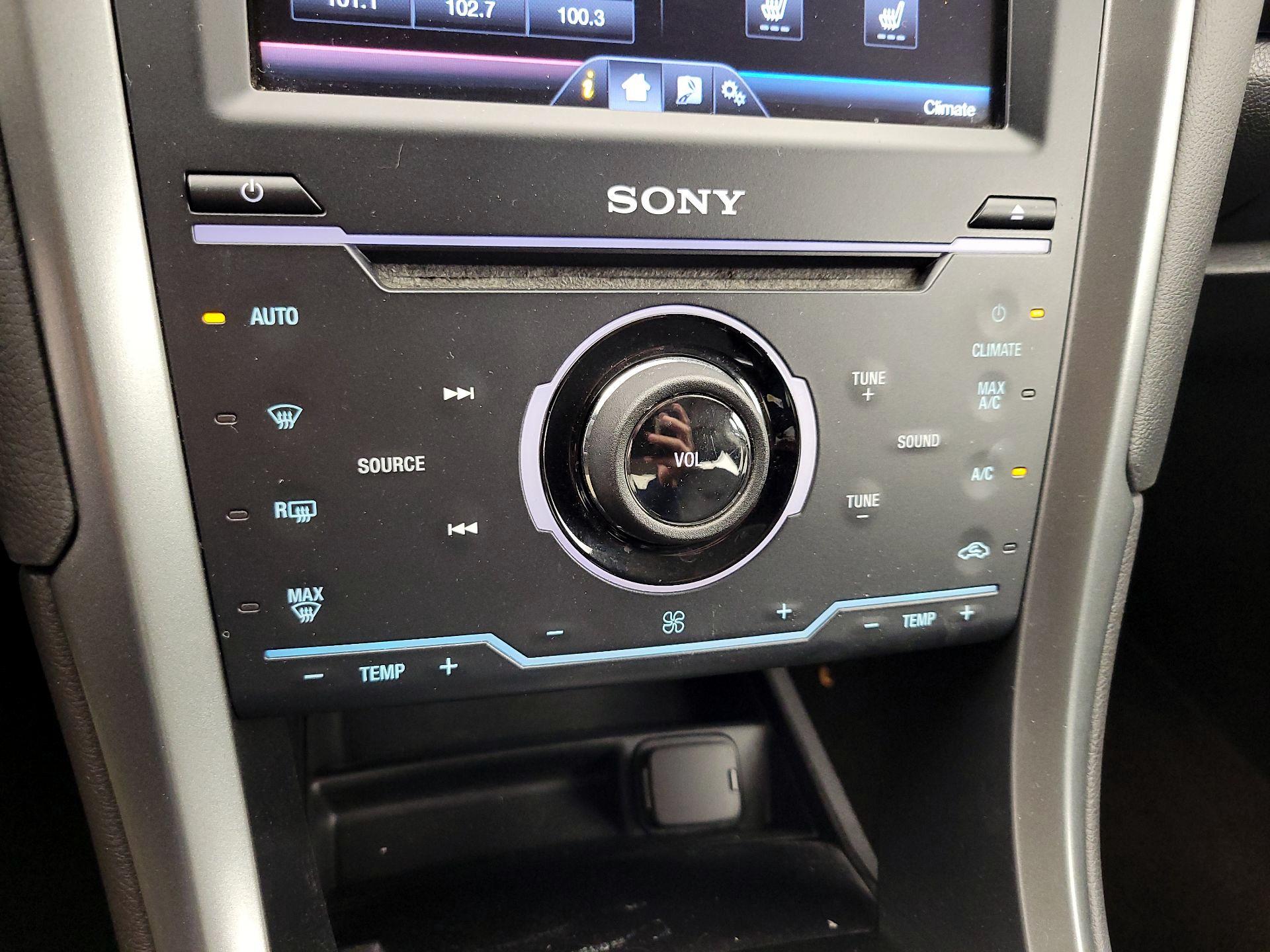 Thumbnail: 2014 Ford Fusion - 17