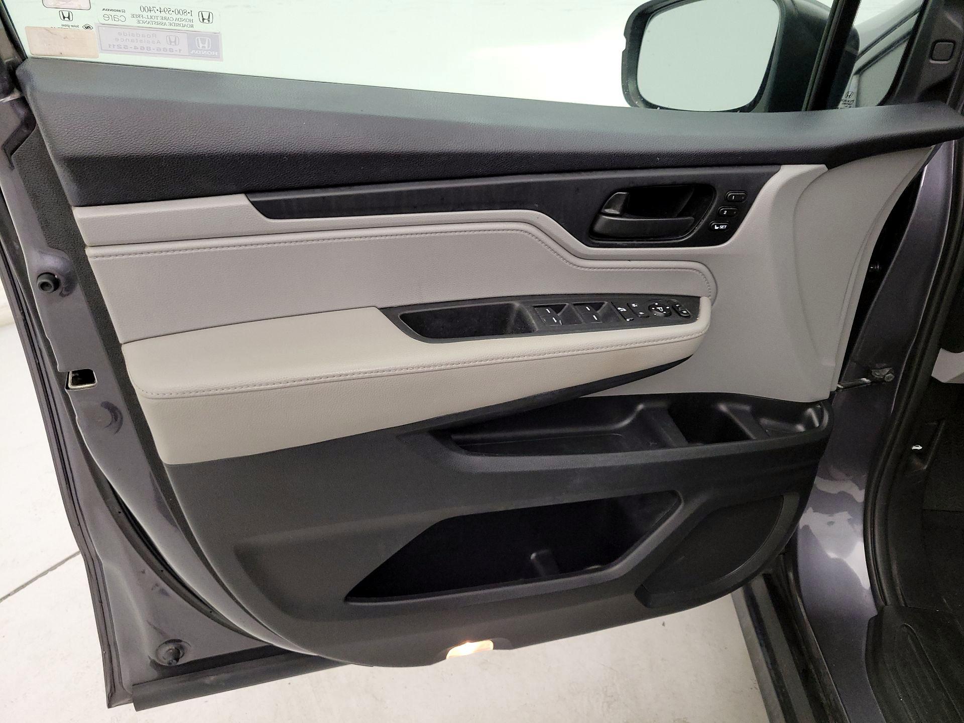 Thumbnail: 2020 Honda Odyssey - 12
