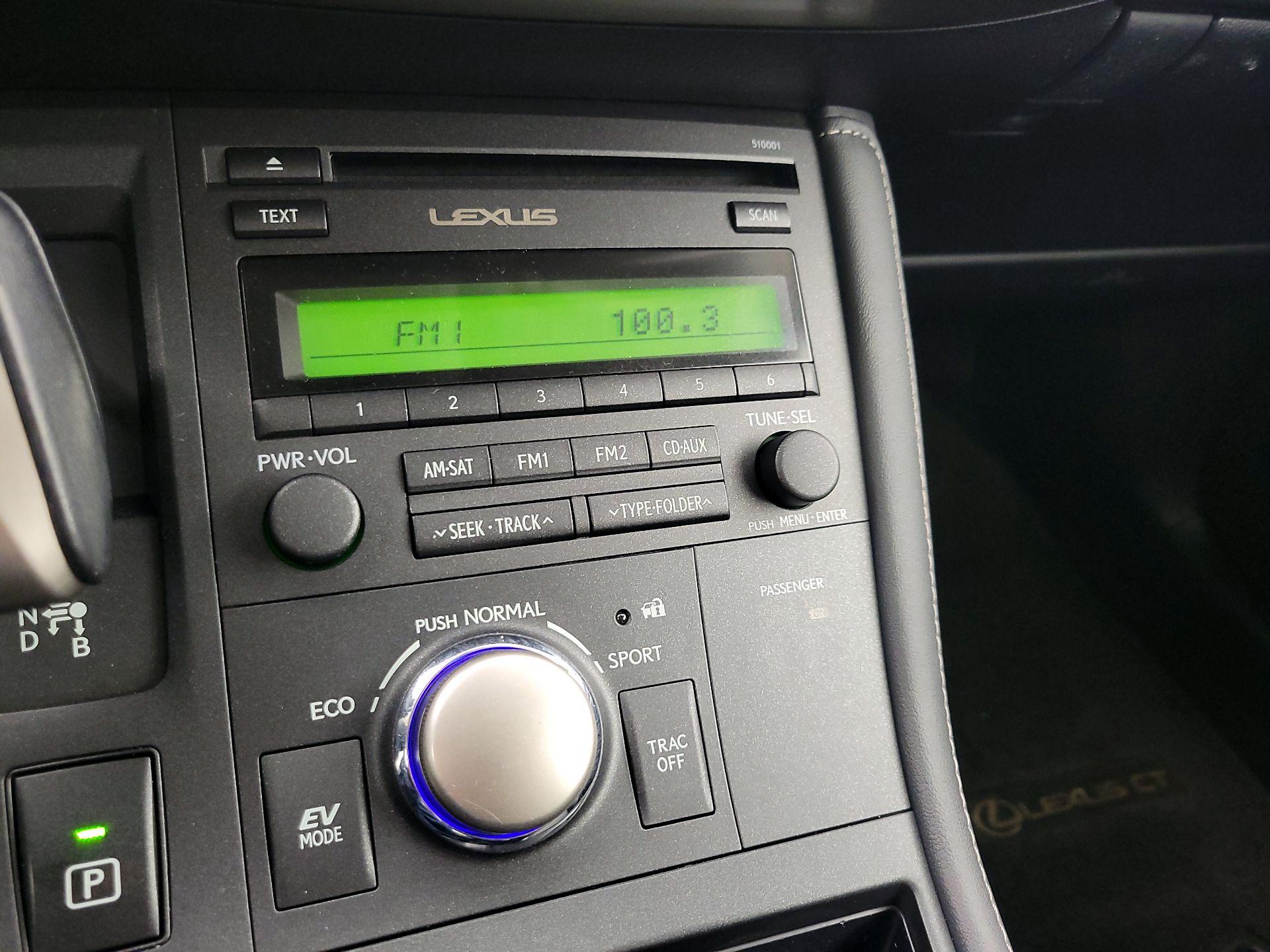 Thumbnail: 2015 Lexus CT - 14