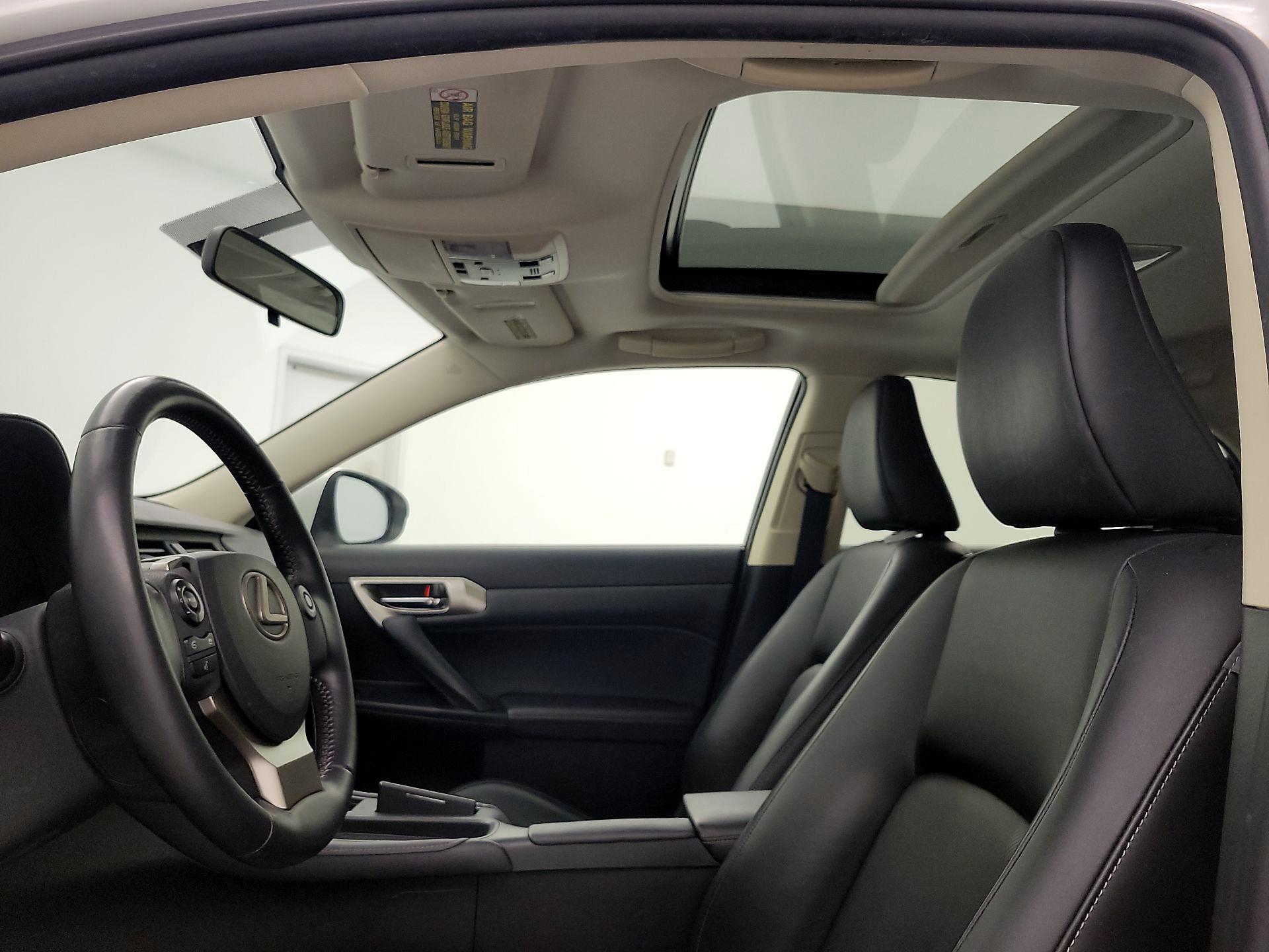 Thumbnail: 2015 Lexus CT - 18