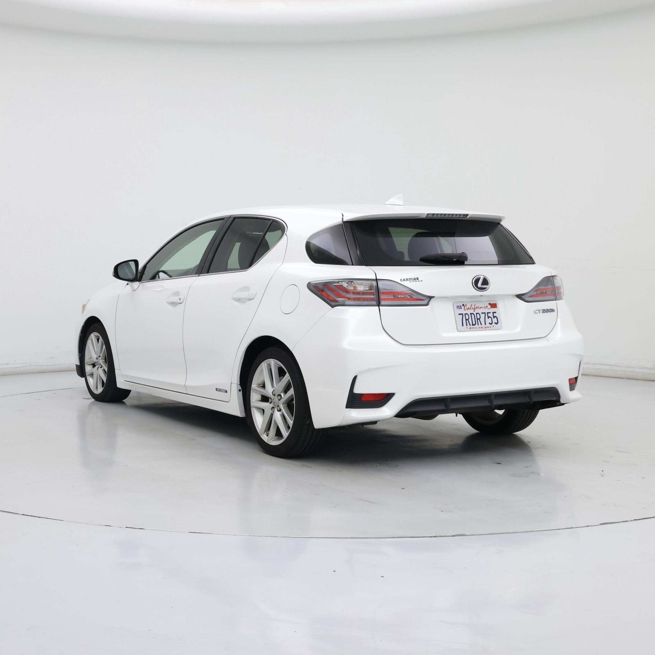 Thumbnail: 2015 Lexus CT - 2