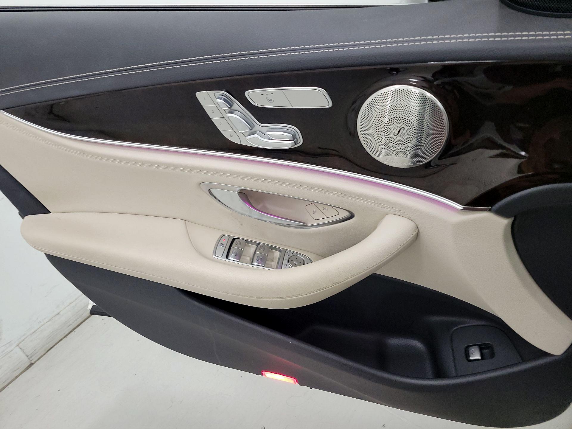 Thumbnail: 2022 Mercedes-Benz E-Class - 12