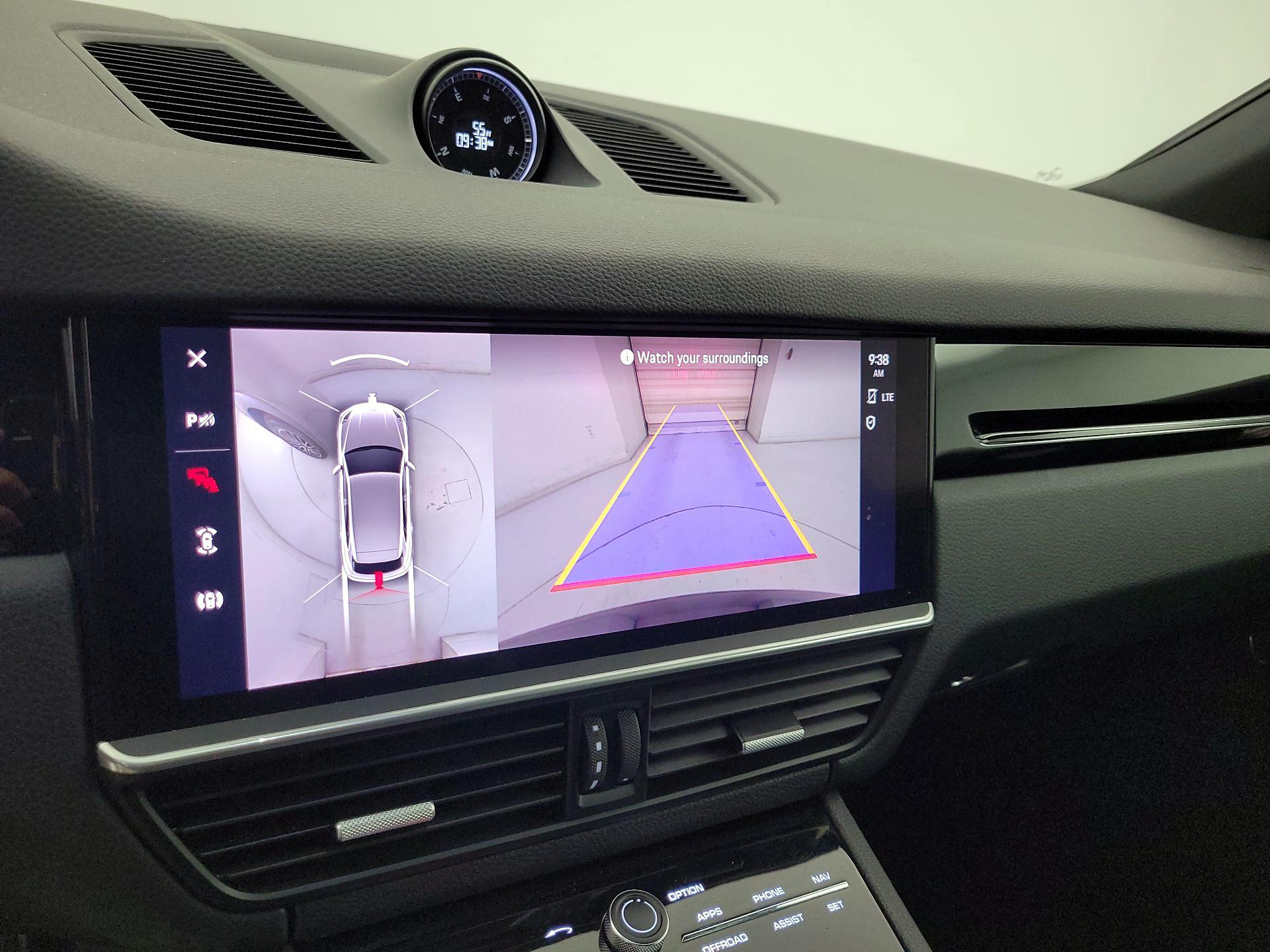 Thumbnail: 2022 Porsche Cayenne - 14