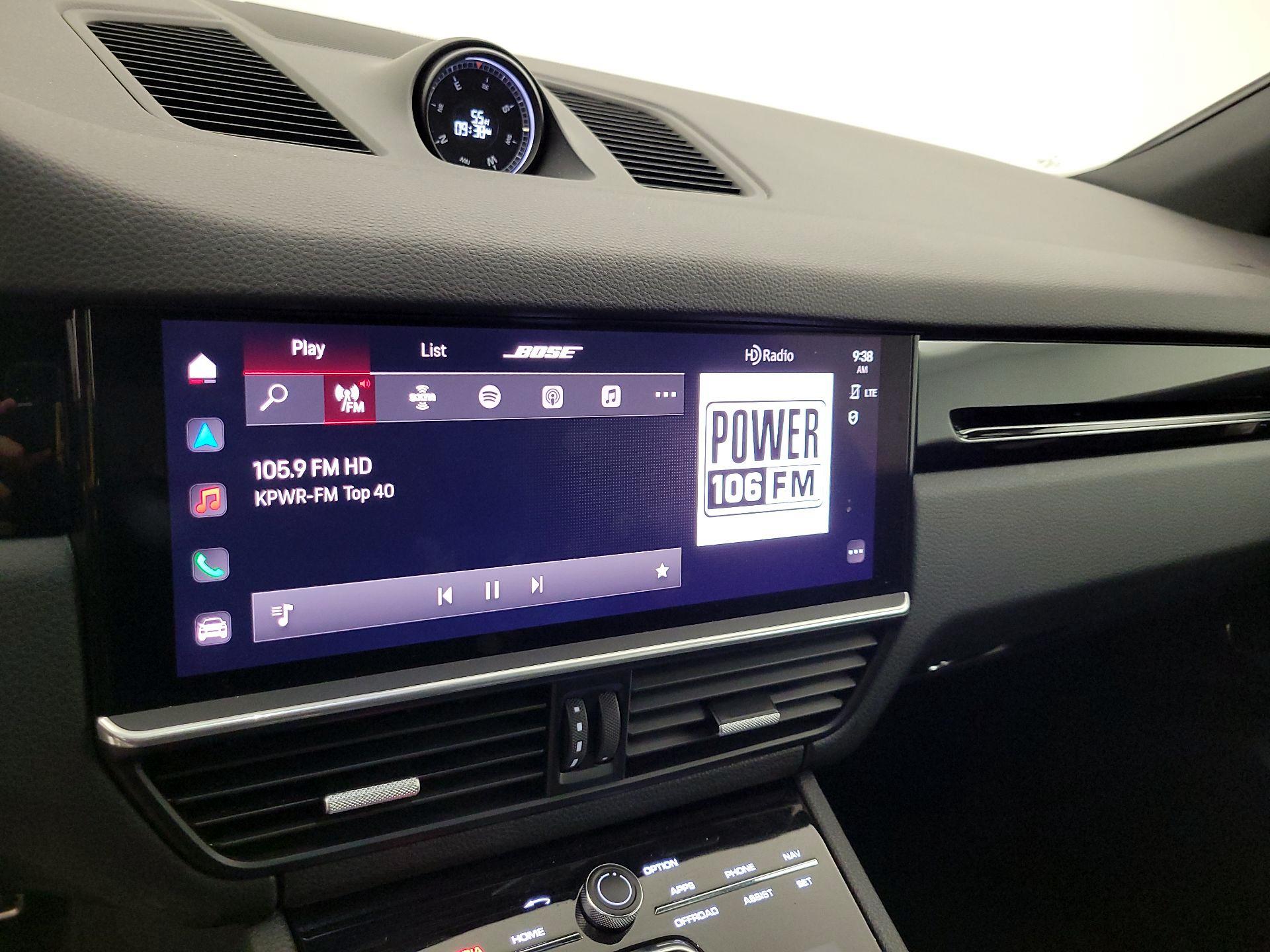 Thumbnail: 2022 Porsche Cayenne - 16