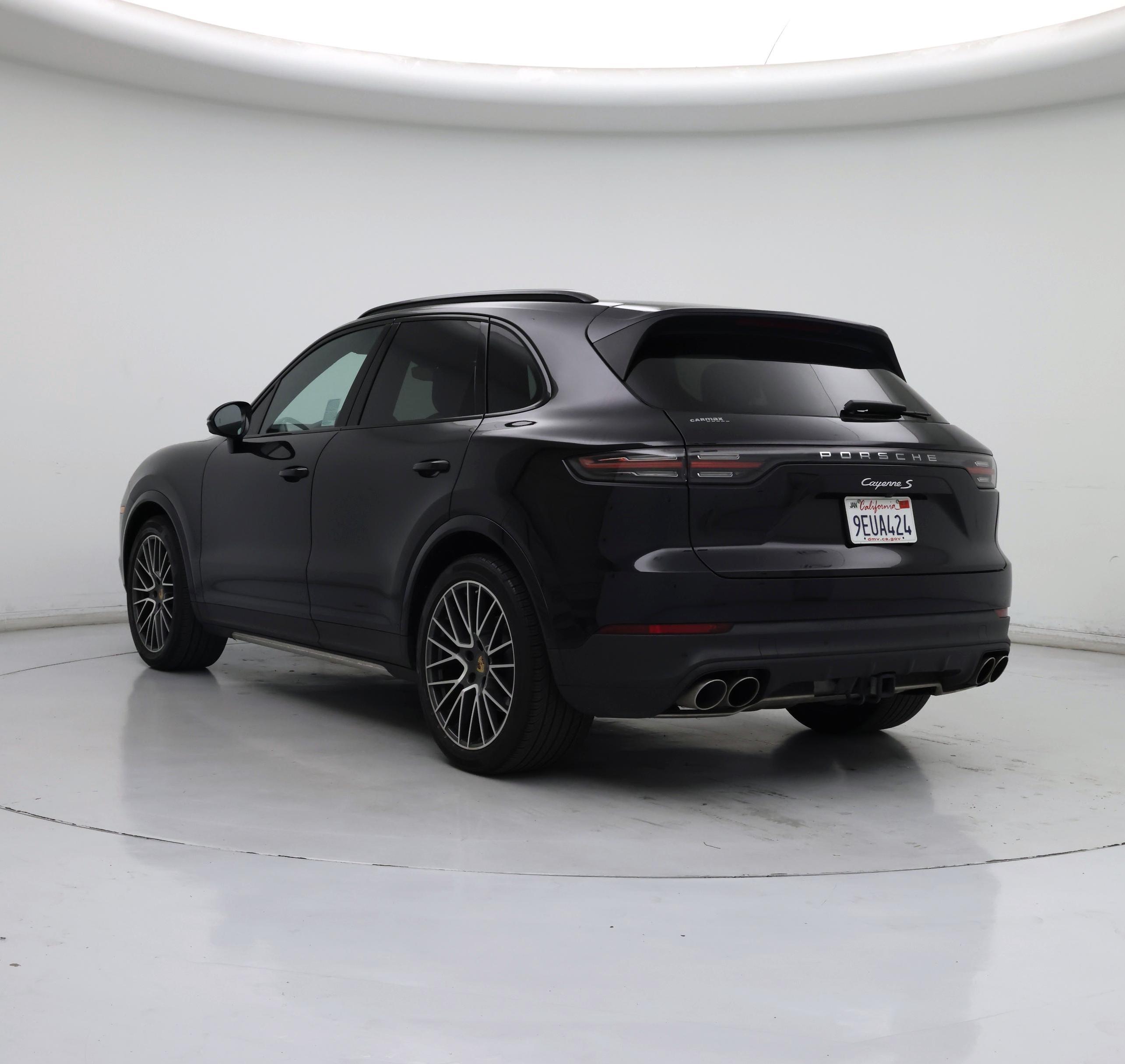 Thumbnail: 2022 Porsche Cayenne - 2