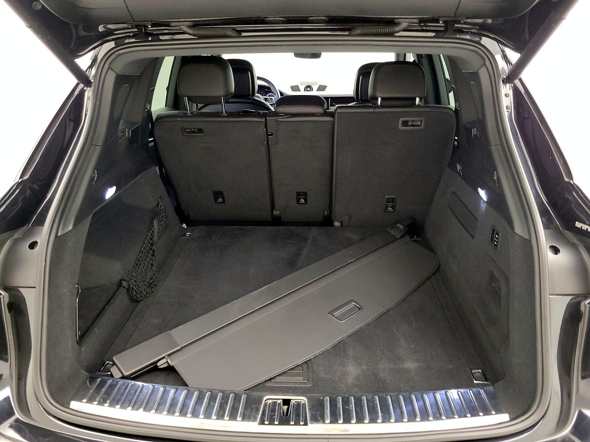 Thumbnail: 2022 Porsche Cayenne - 19