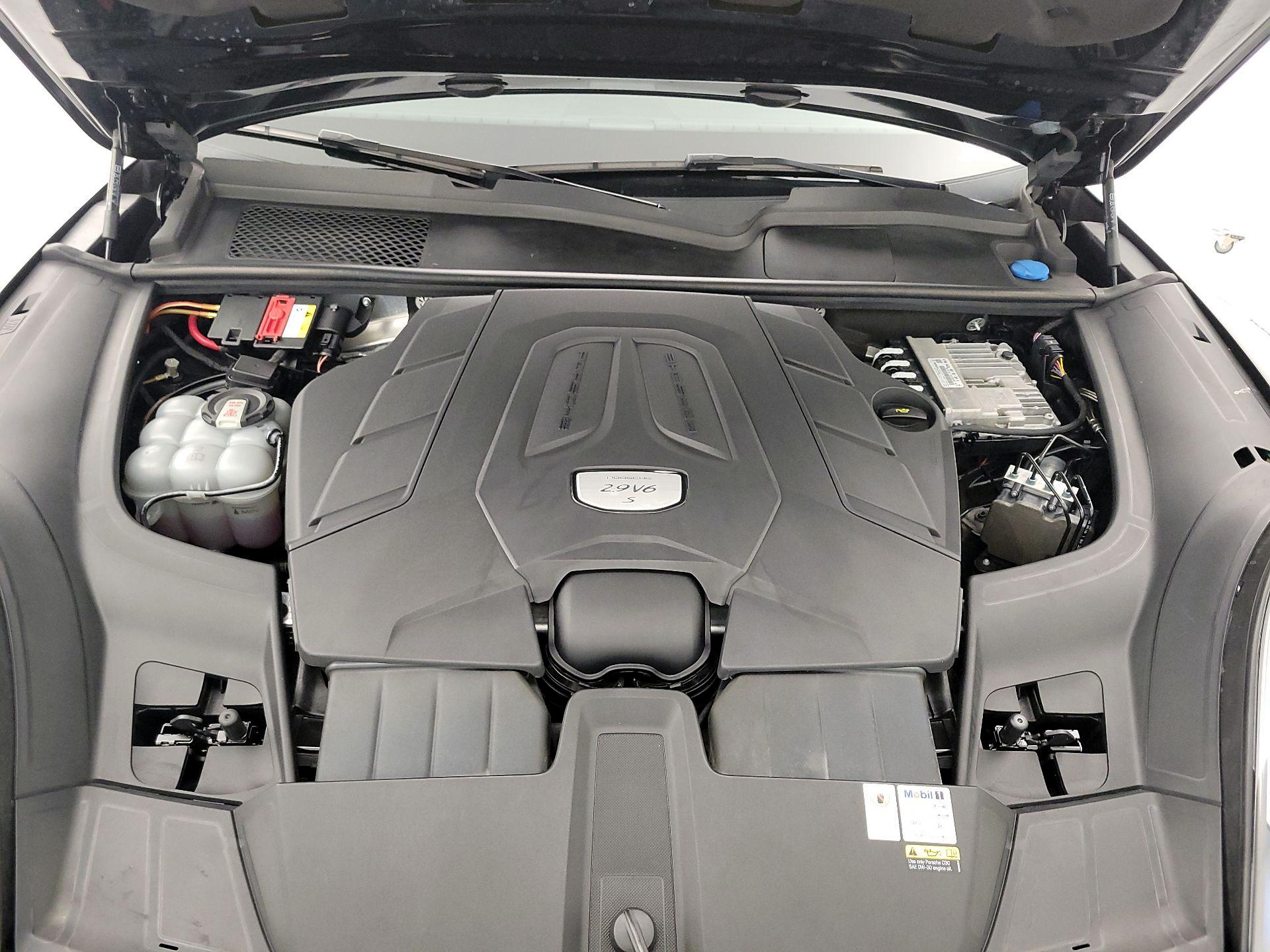 Thumbnail: 2022 Porsche Cayenne - 20