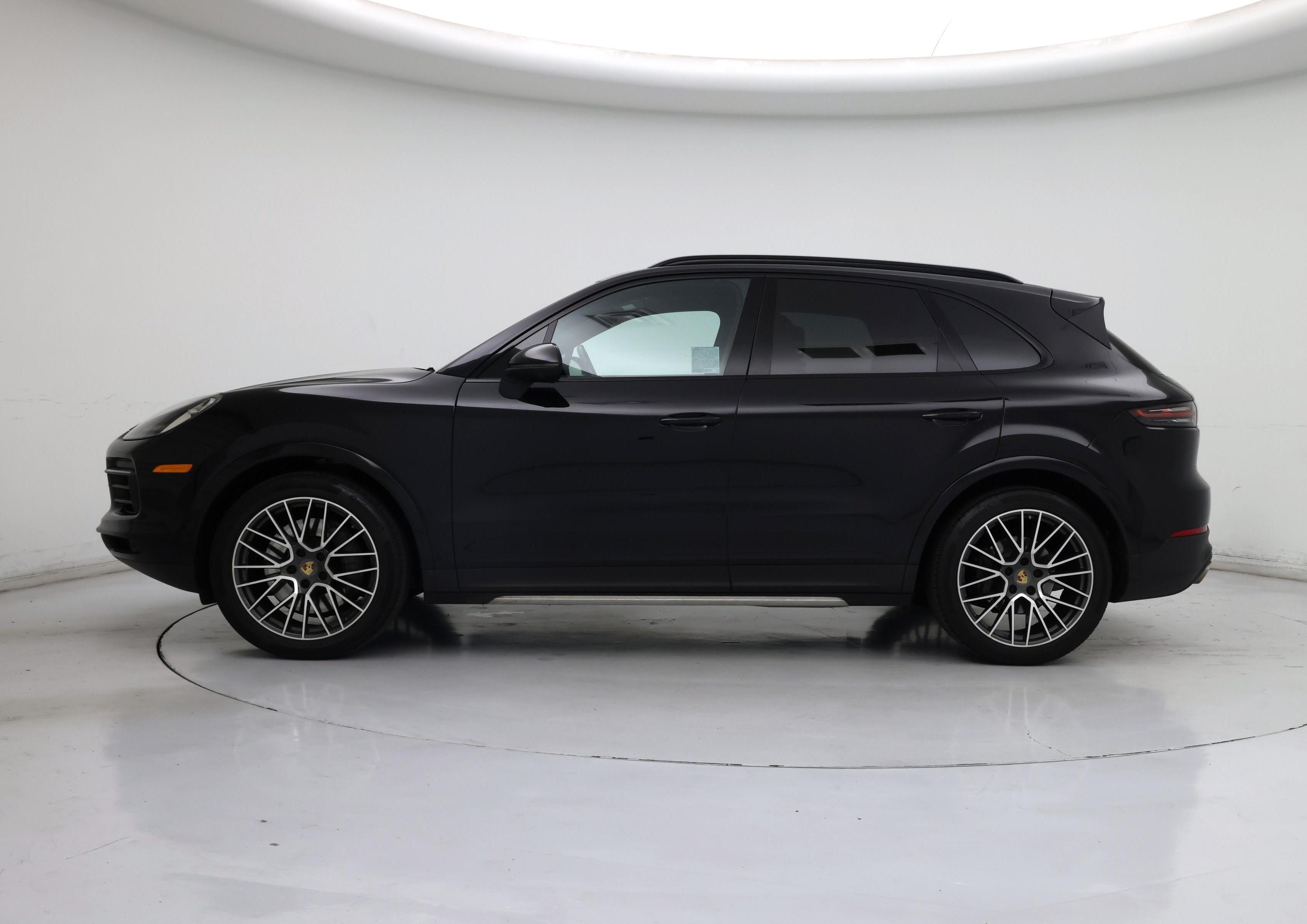 Thumbnail: 2022 Porsche Cayenne - 3