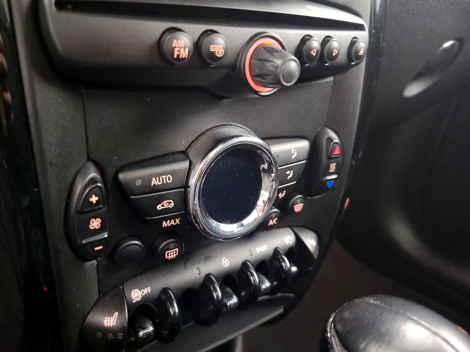 Thumbnail: 2016 MINI Cooper Countryman - 14