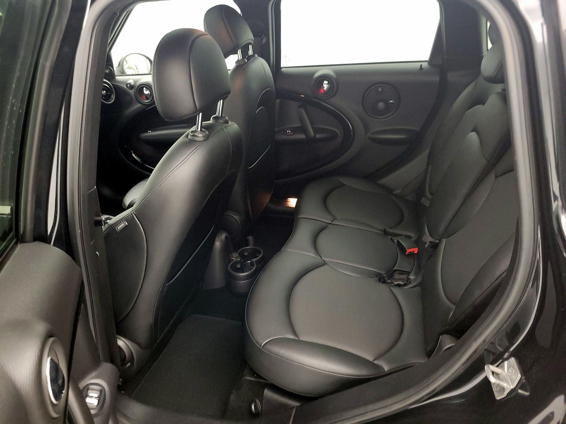 Thumbnail: 2016 MINI Cooper Countryman - 17