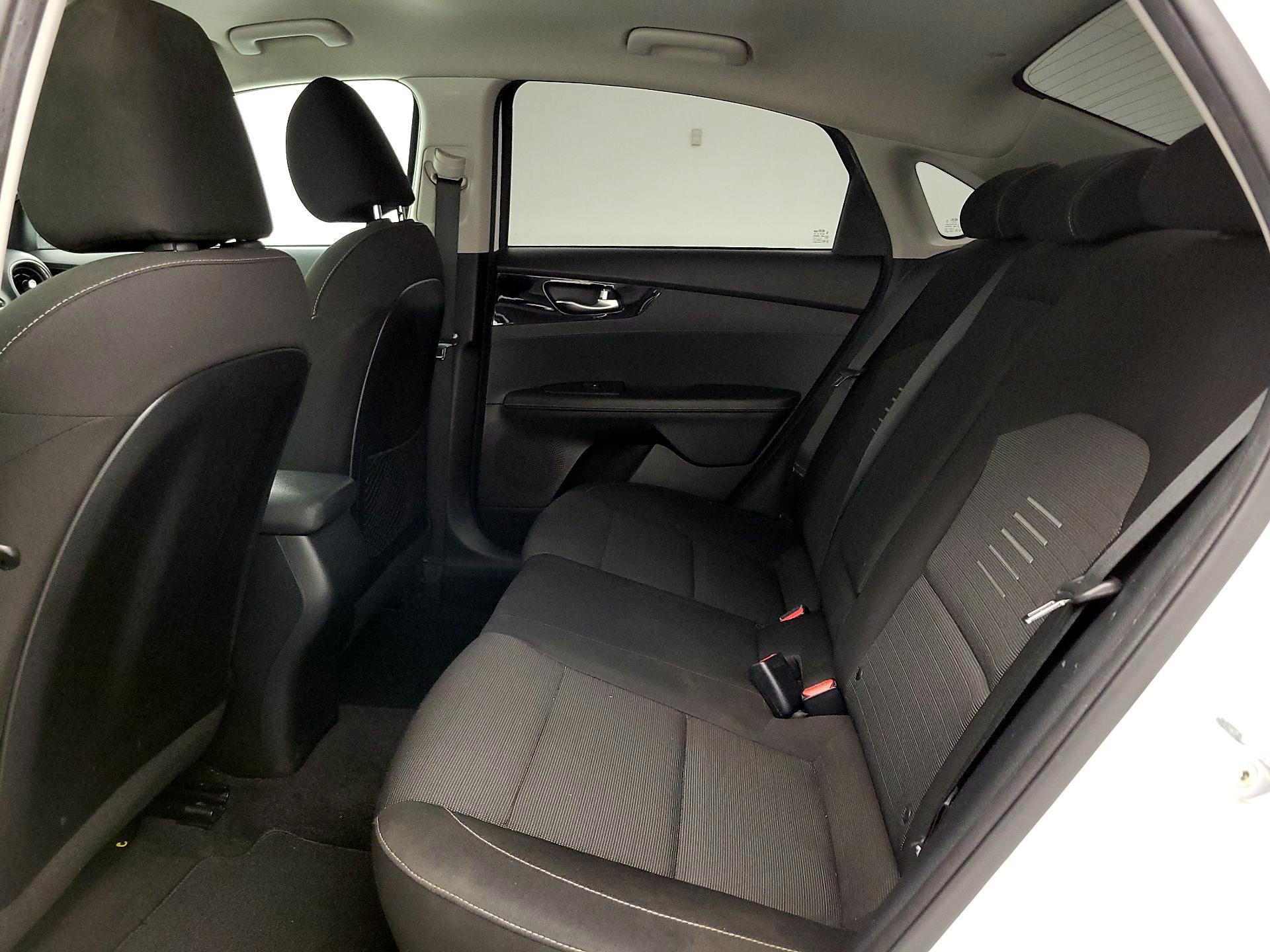 Thumbnail: 2019 Kia Forte - 19