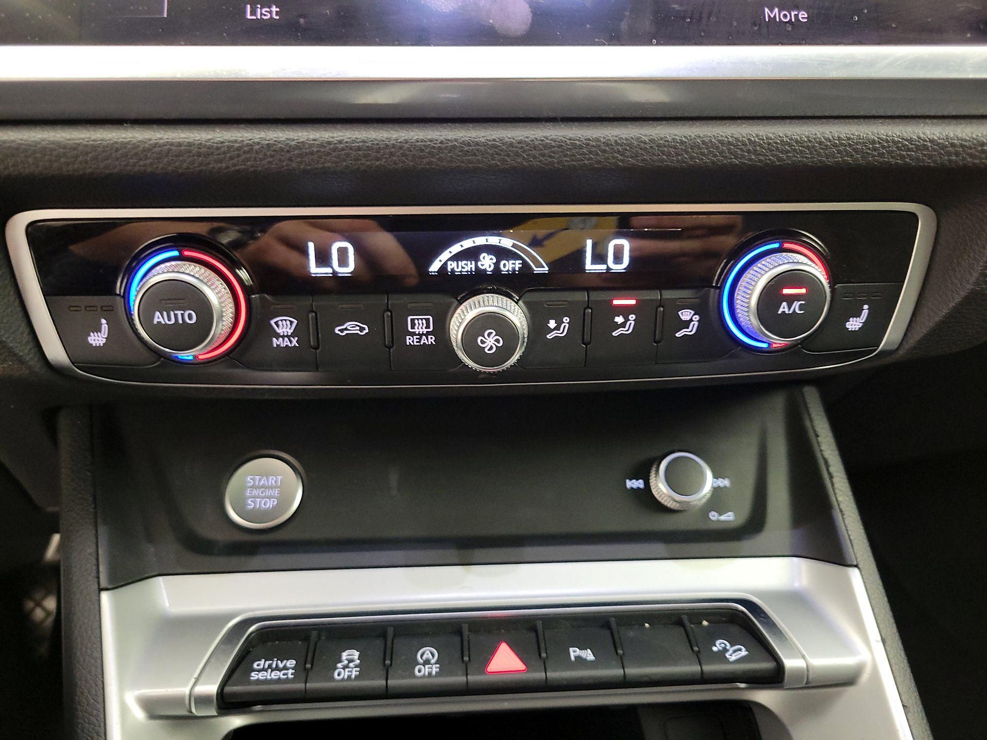 Thumbnail: 2020 Audi Q3 - 16