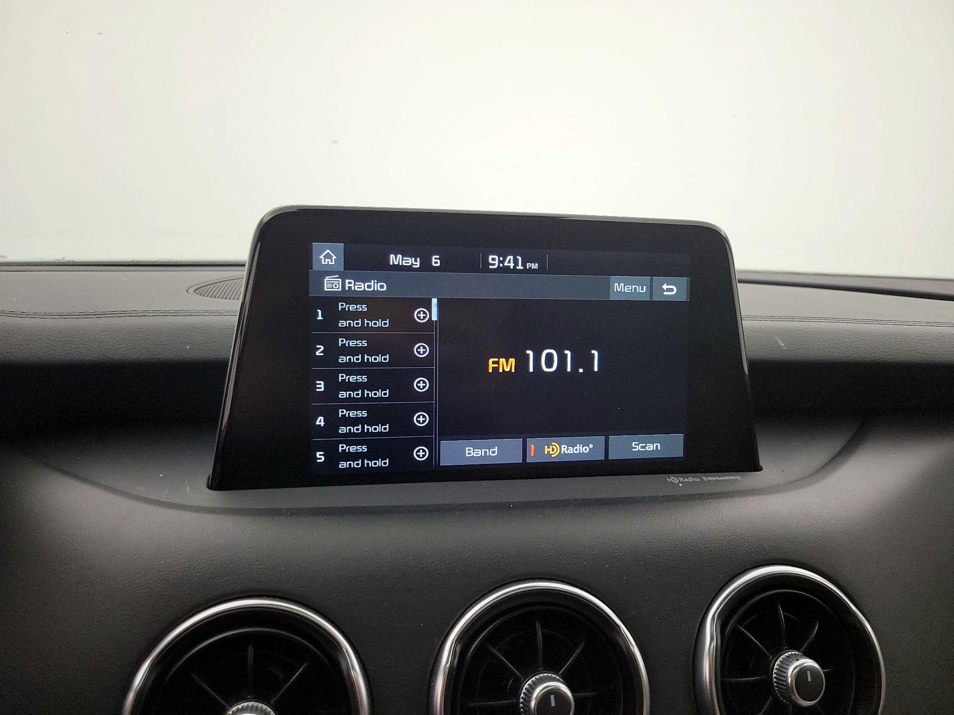 Thumbnail: 2019 Kia Stinger - 16