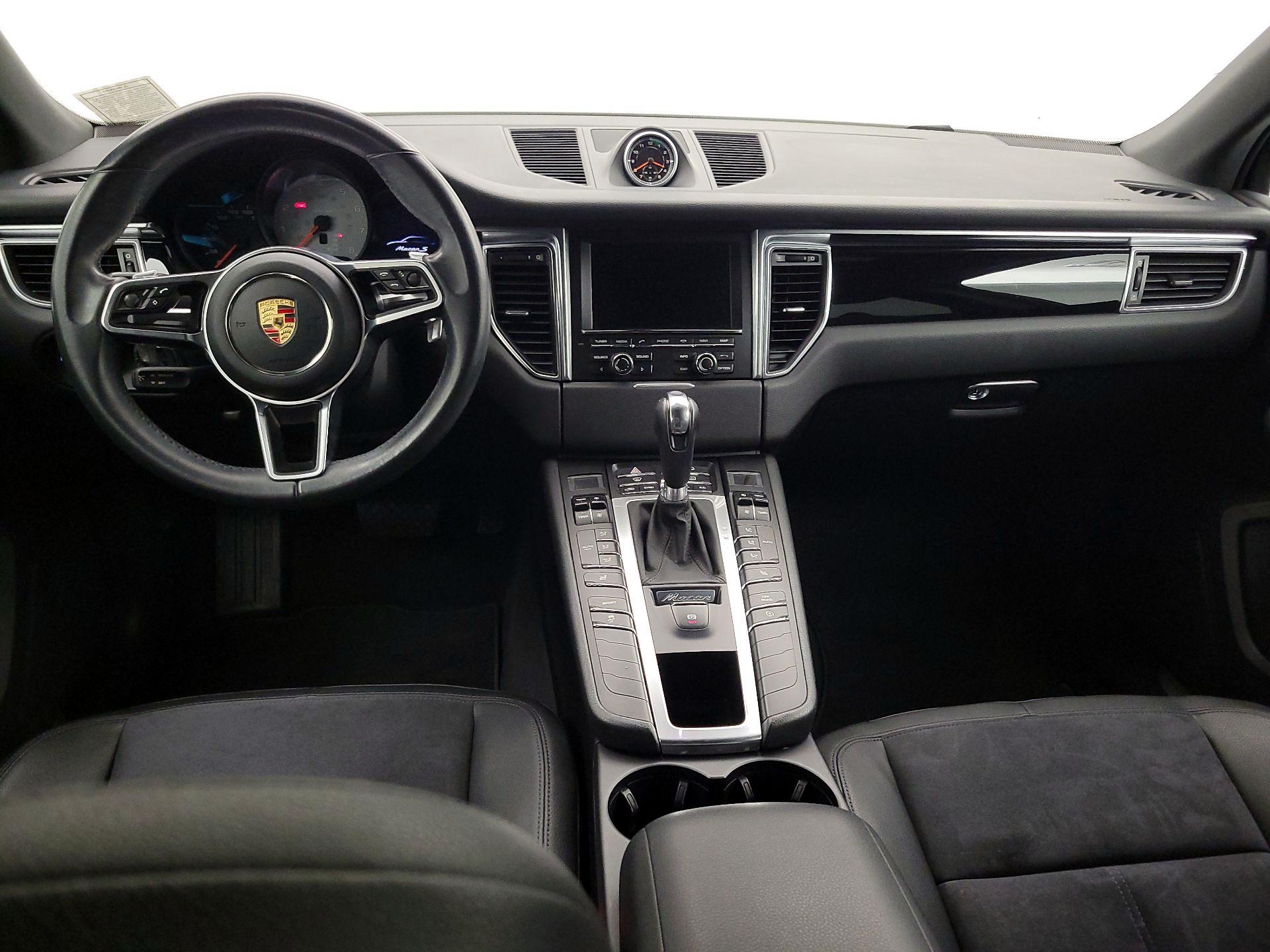 Thumbnail: 2015 Porsche Macan - 9