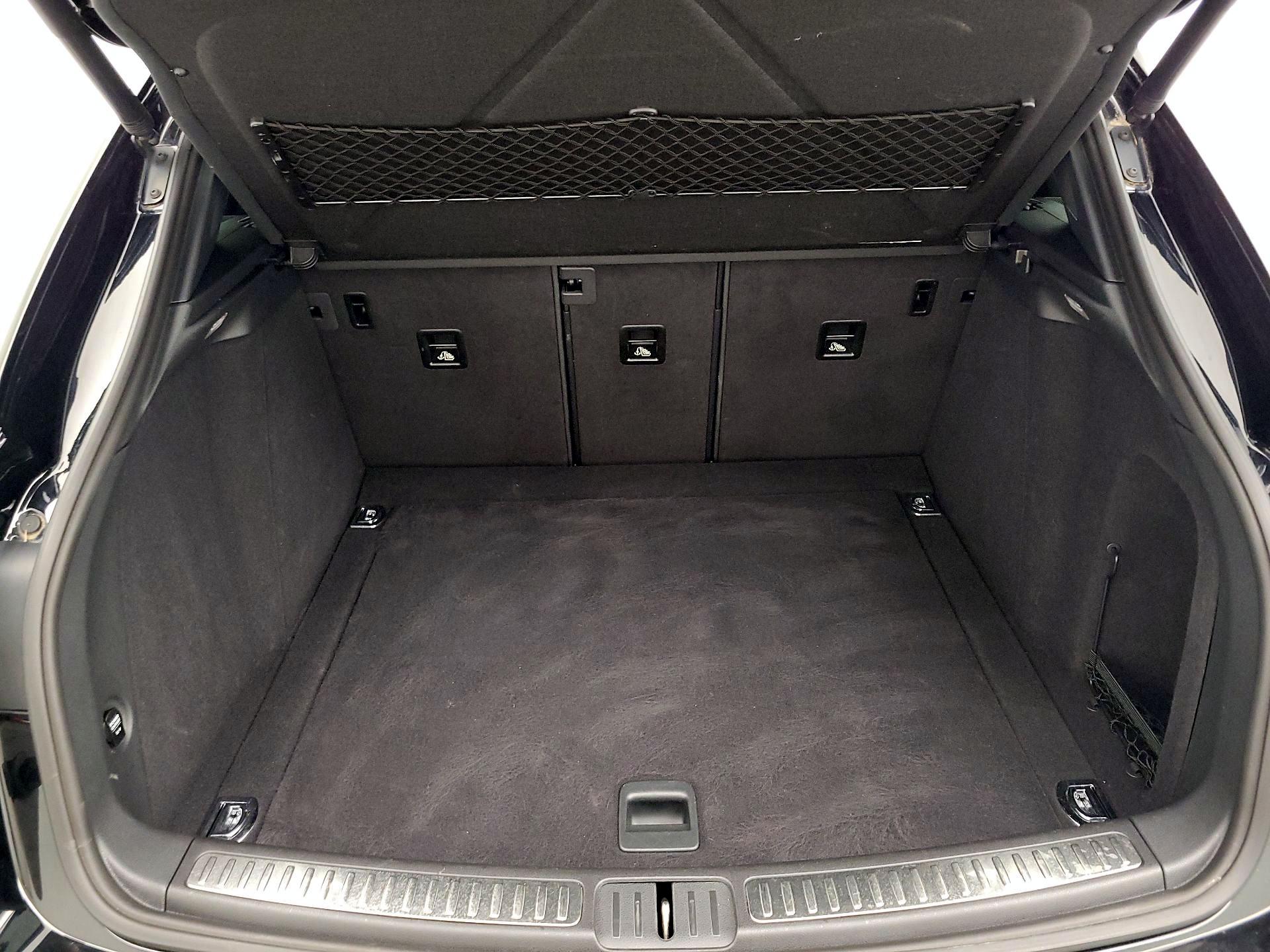 Thumbnail: 2015 Porsche Macan - 18