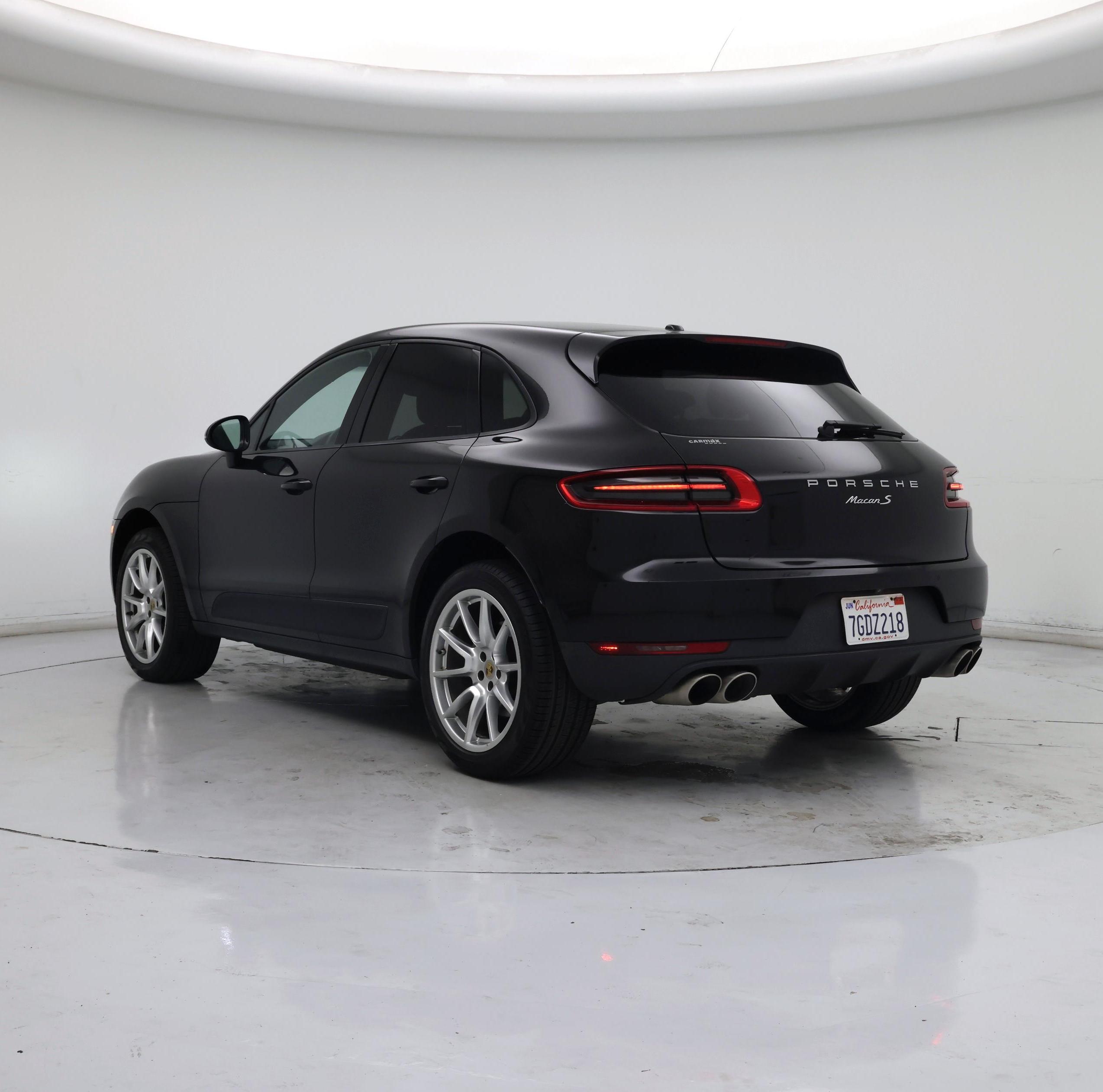 Thumbnail: 2015 Porsche Macan - 2