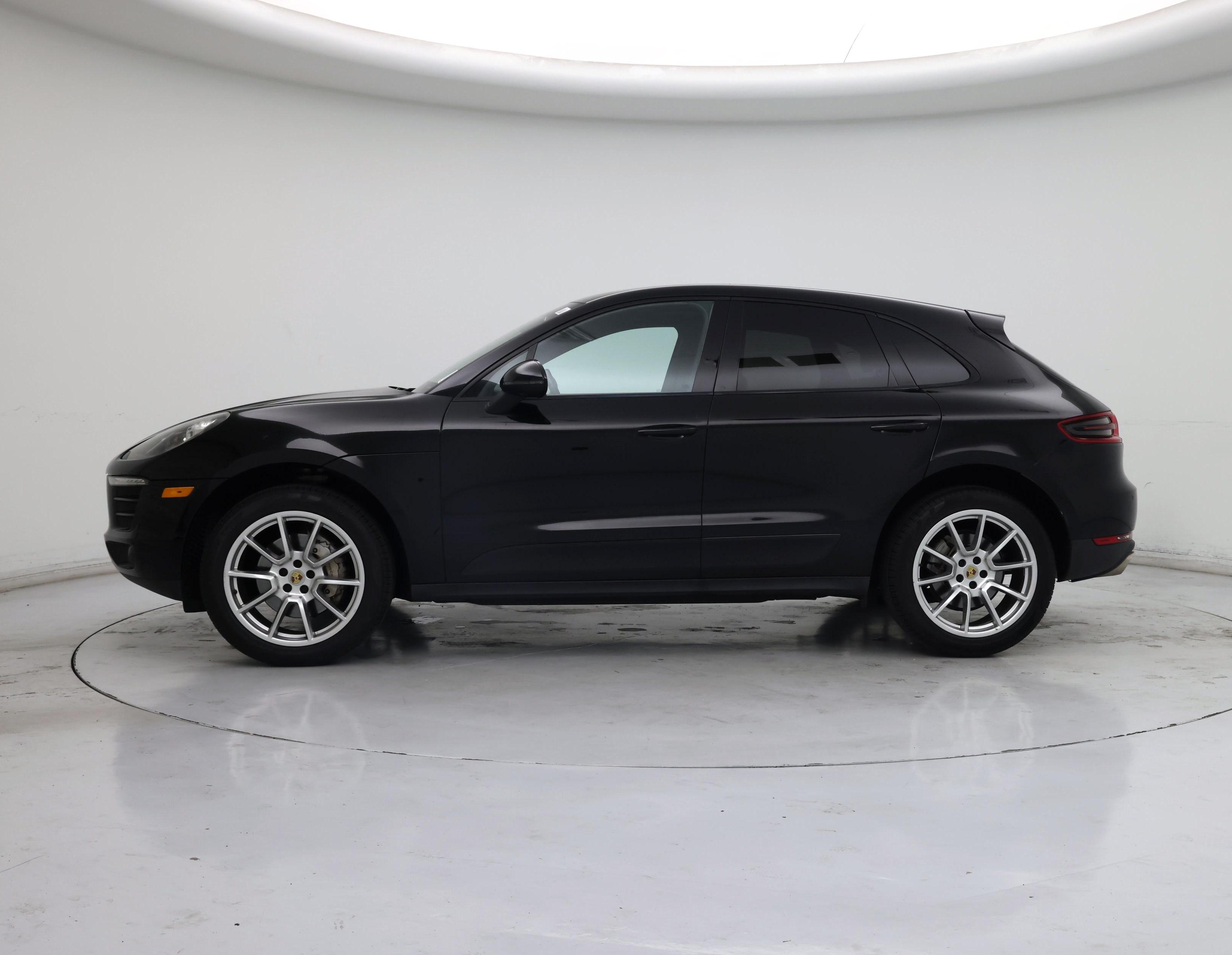 Thumbnail: 2015 Porsche Macan - 3