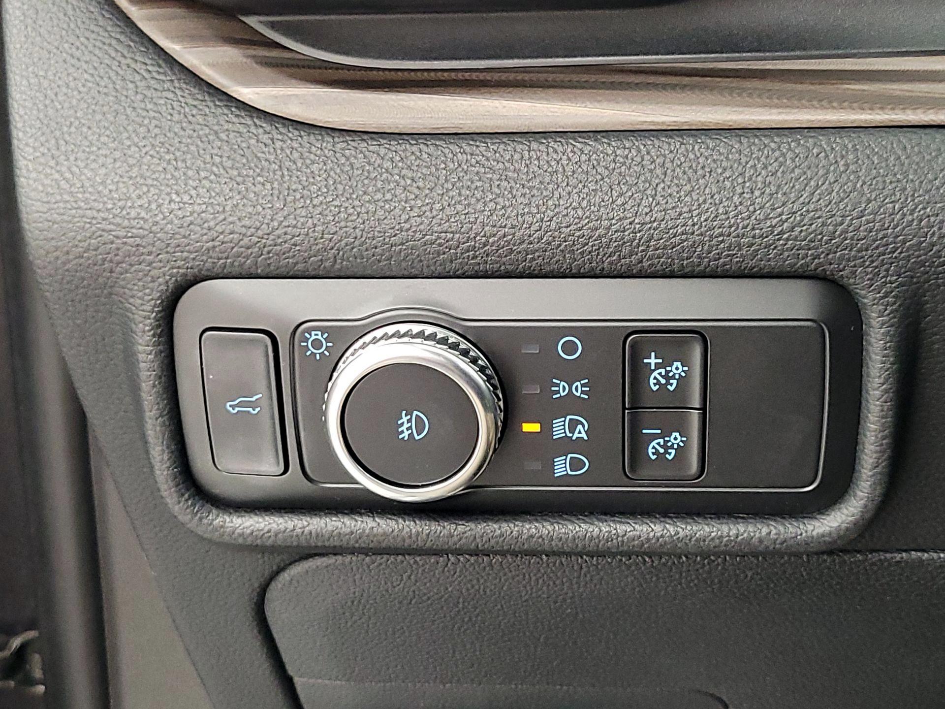 Thumbnail: 2020 Ford Explorer - 13