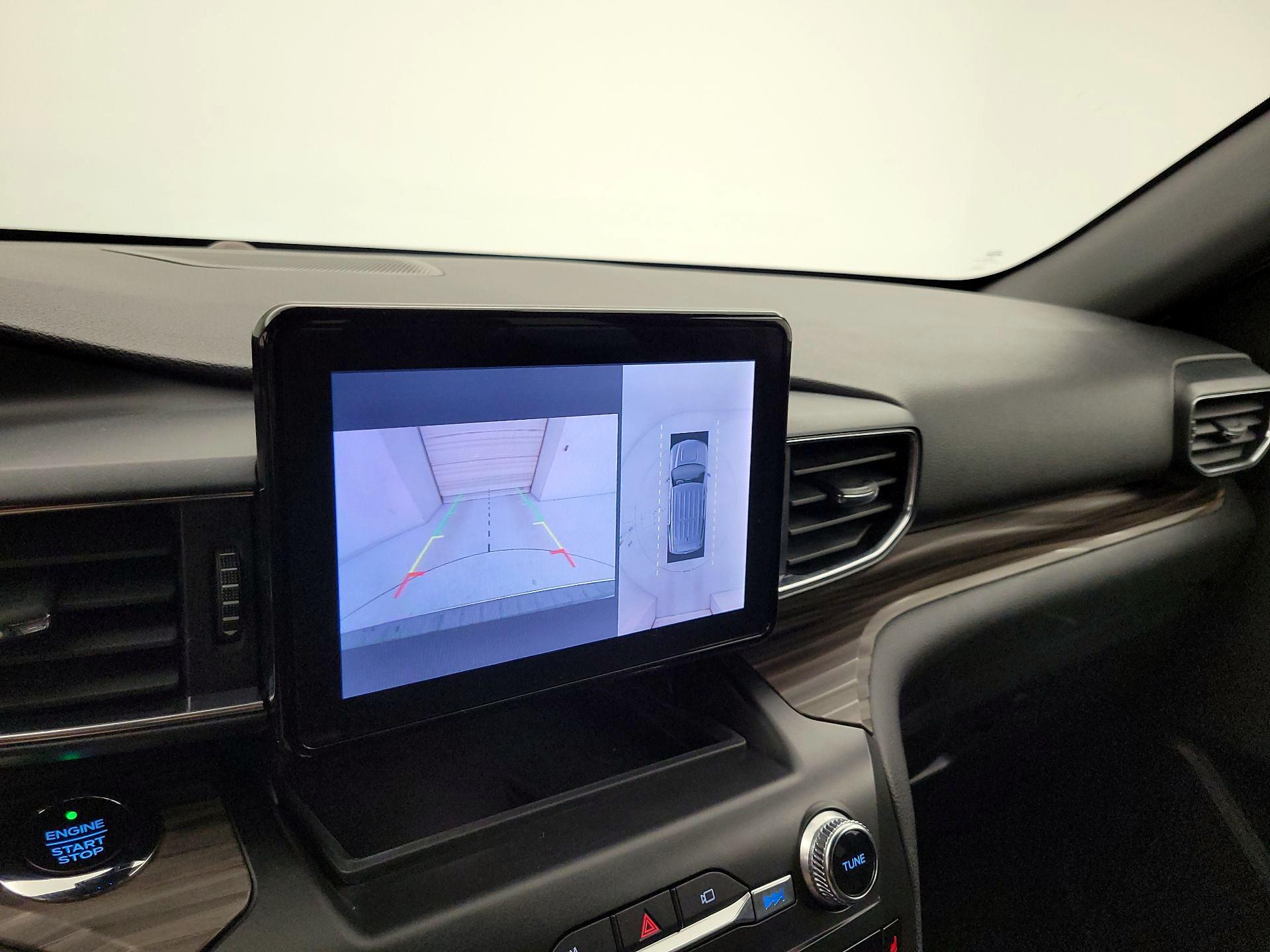 Thumbnail: 2020 Ford Explorer - 15