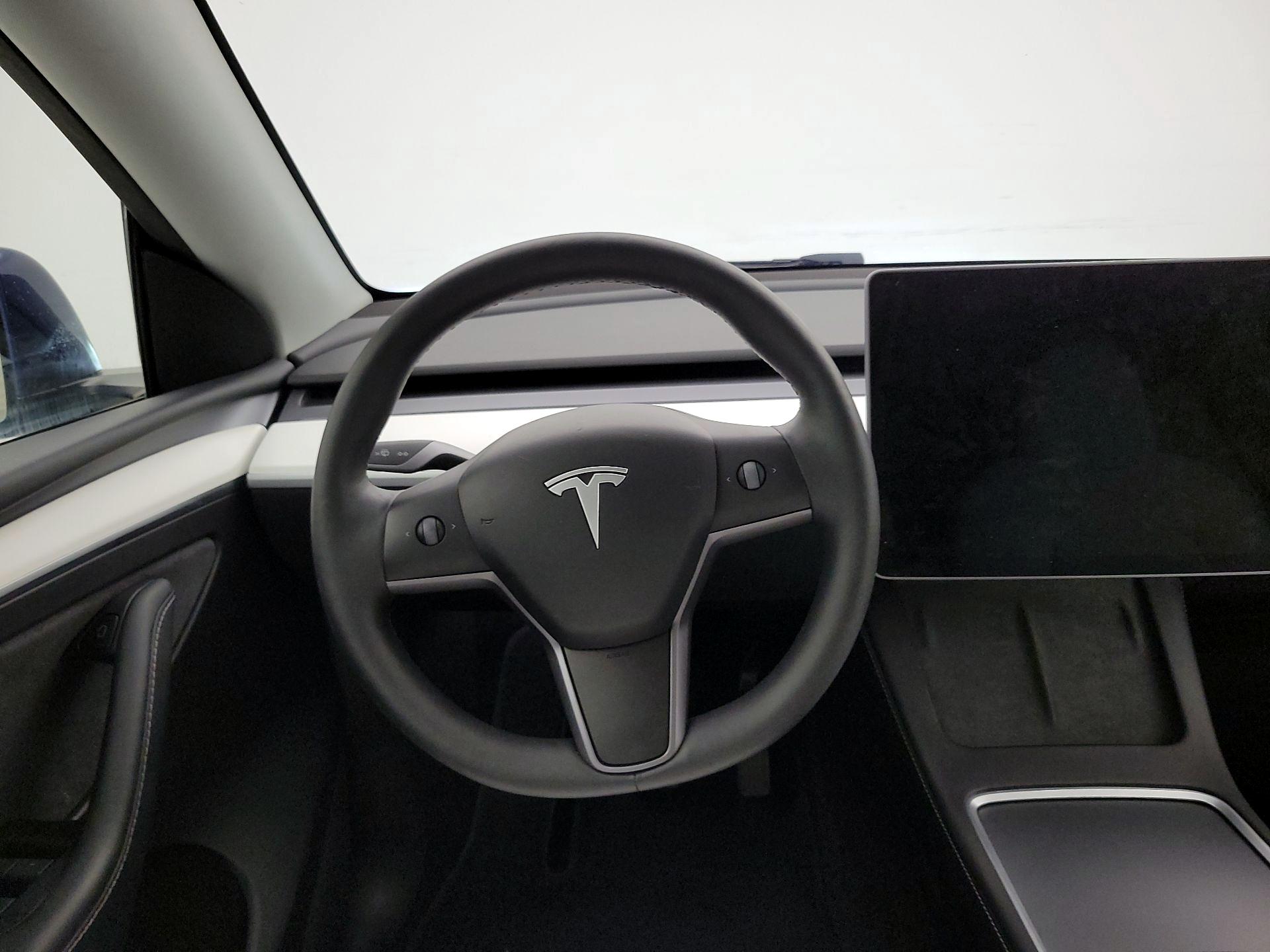 Thumbnail: 2024 Tesla Model Y - 10