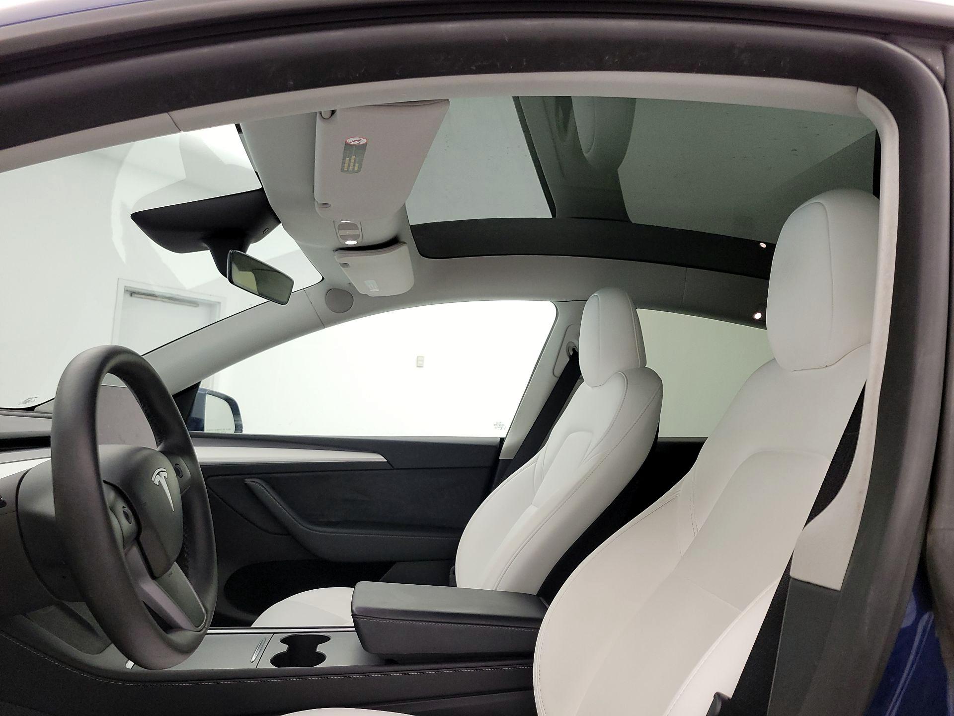 Thumbnail: 2024 Tesla Model Y - 19