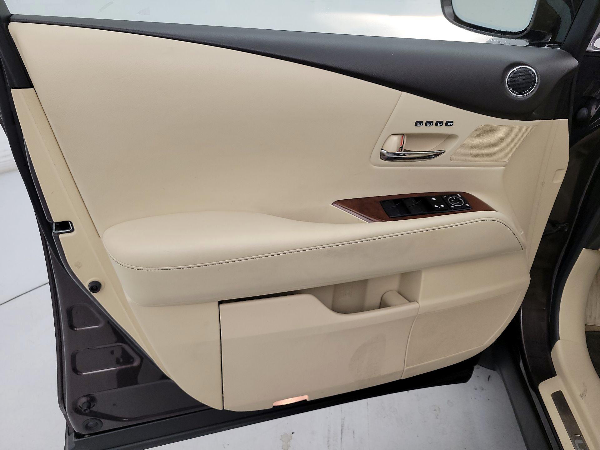 Thumbnail: 2015 Lexus RX - 12