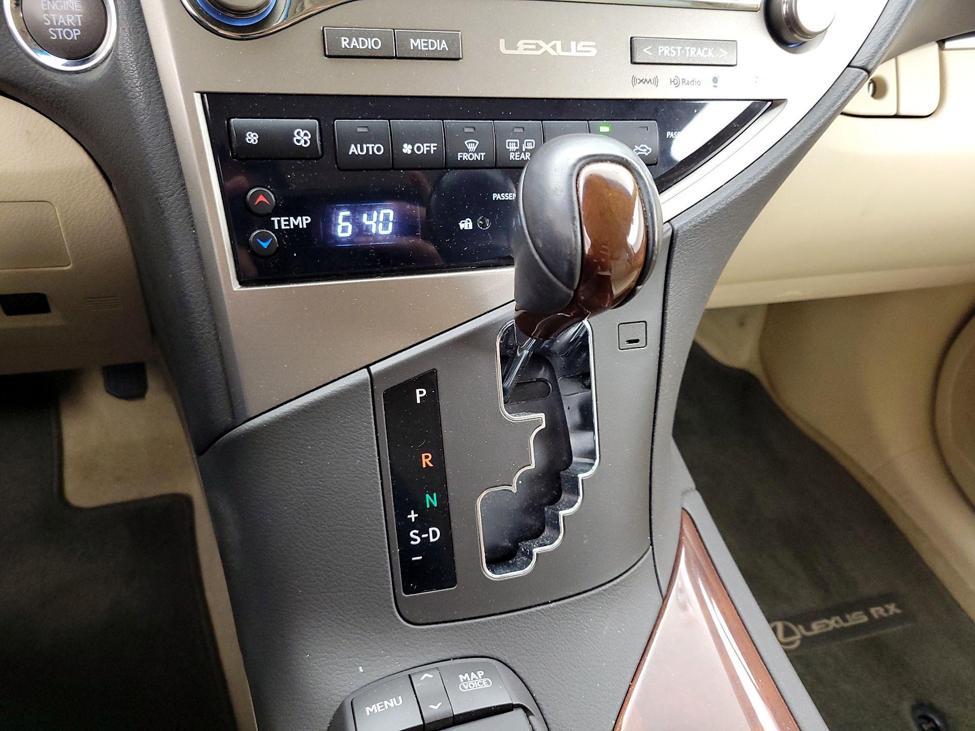 Thumbnail: 2015 Lexus RX - 18