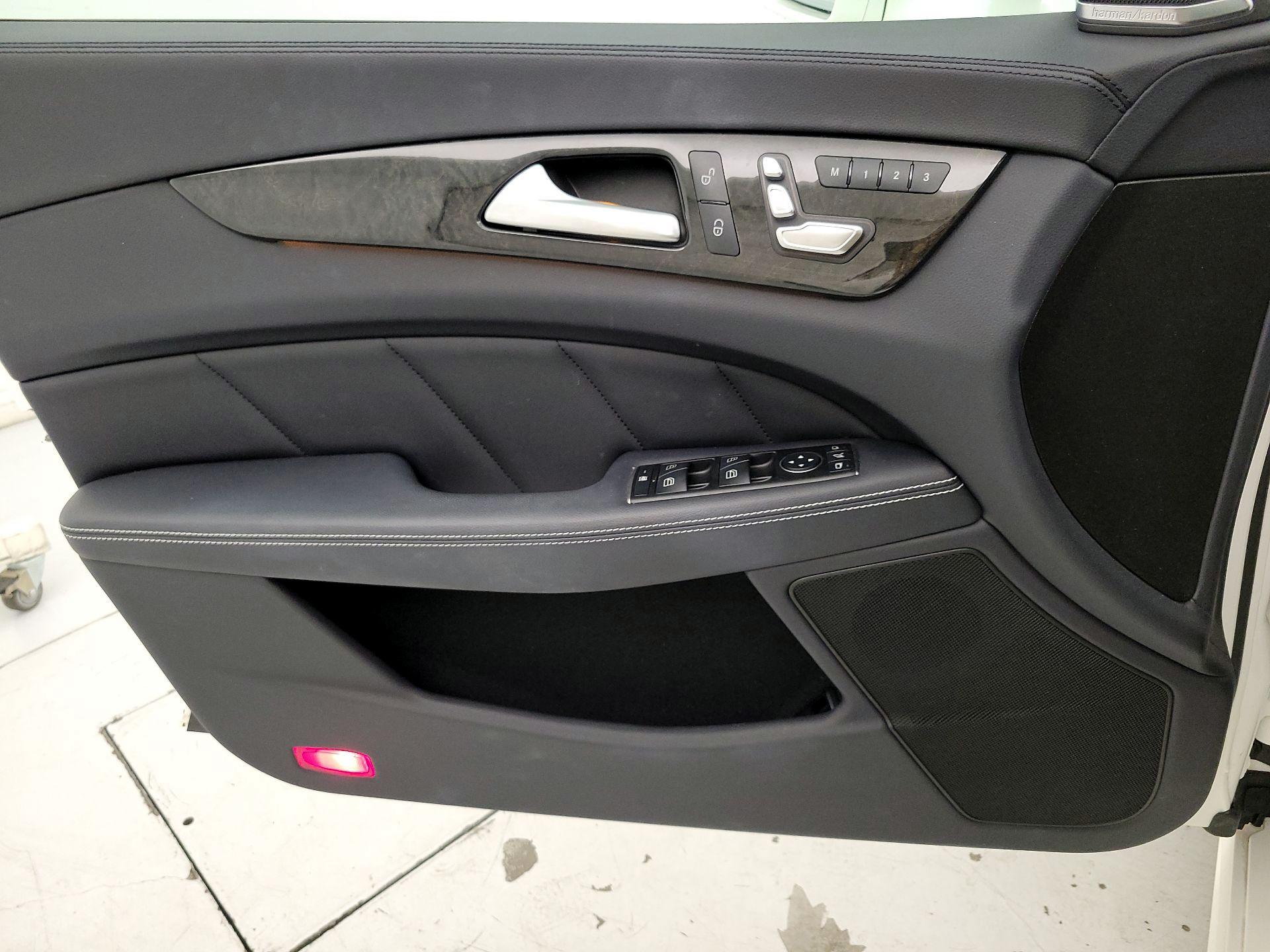 Thumbnail: 2017 Mercedes-Benz CLS - 12