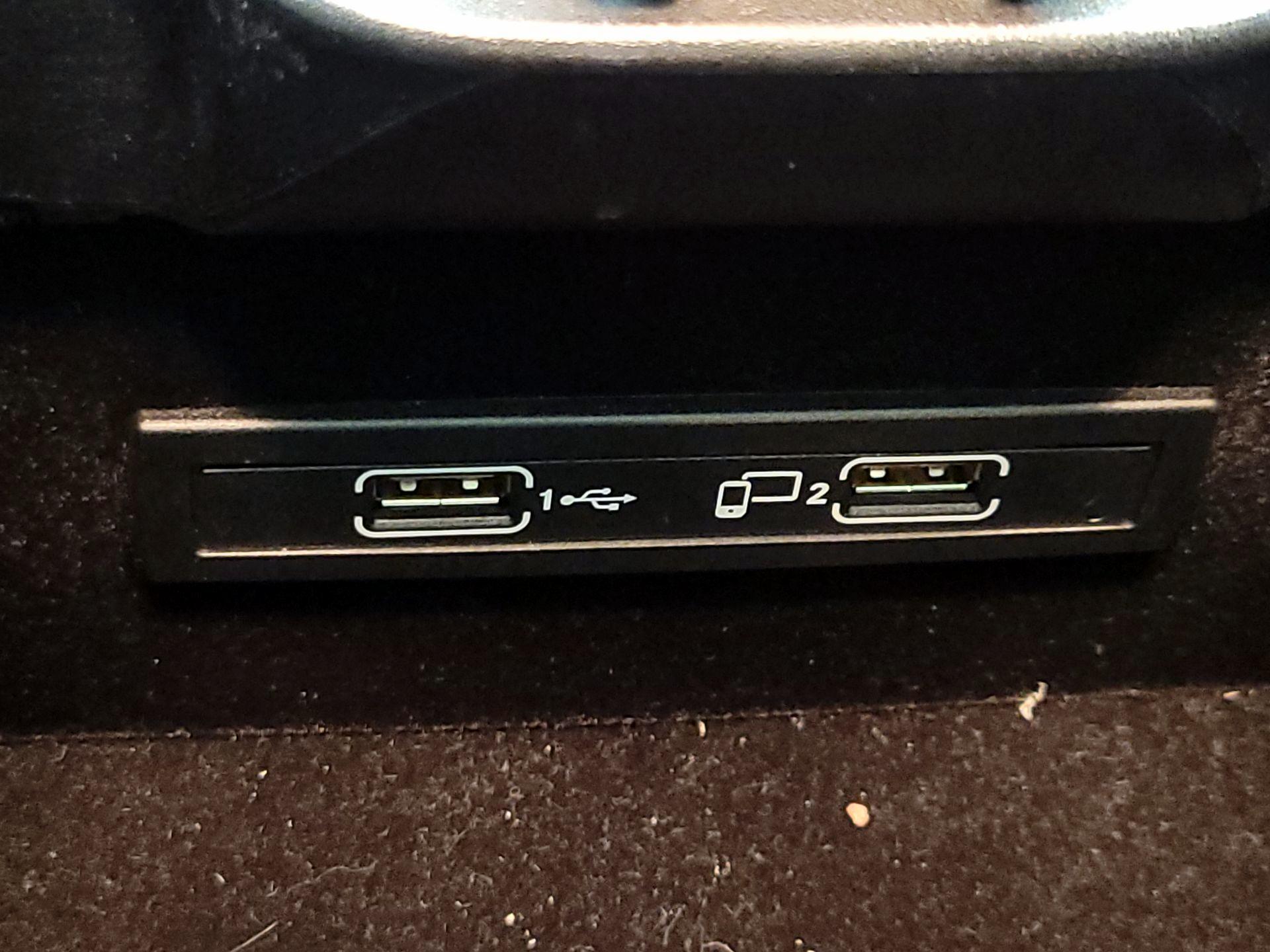 Thumbnail: 2017 Mercedes-Benz CLS - 19