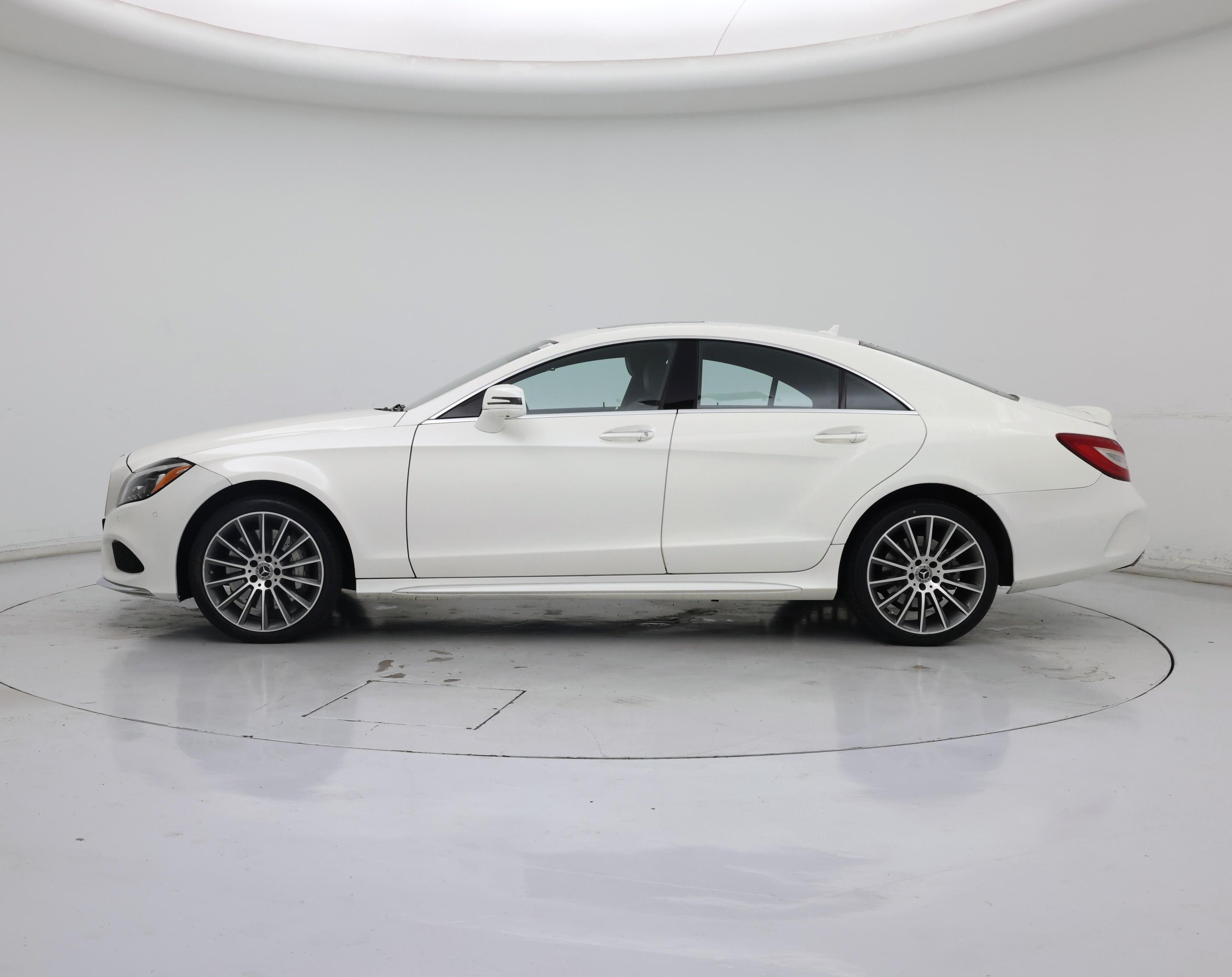 Thumbnail: 2017 Mercedes-Benz CLS - 3