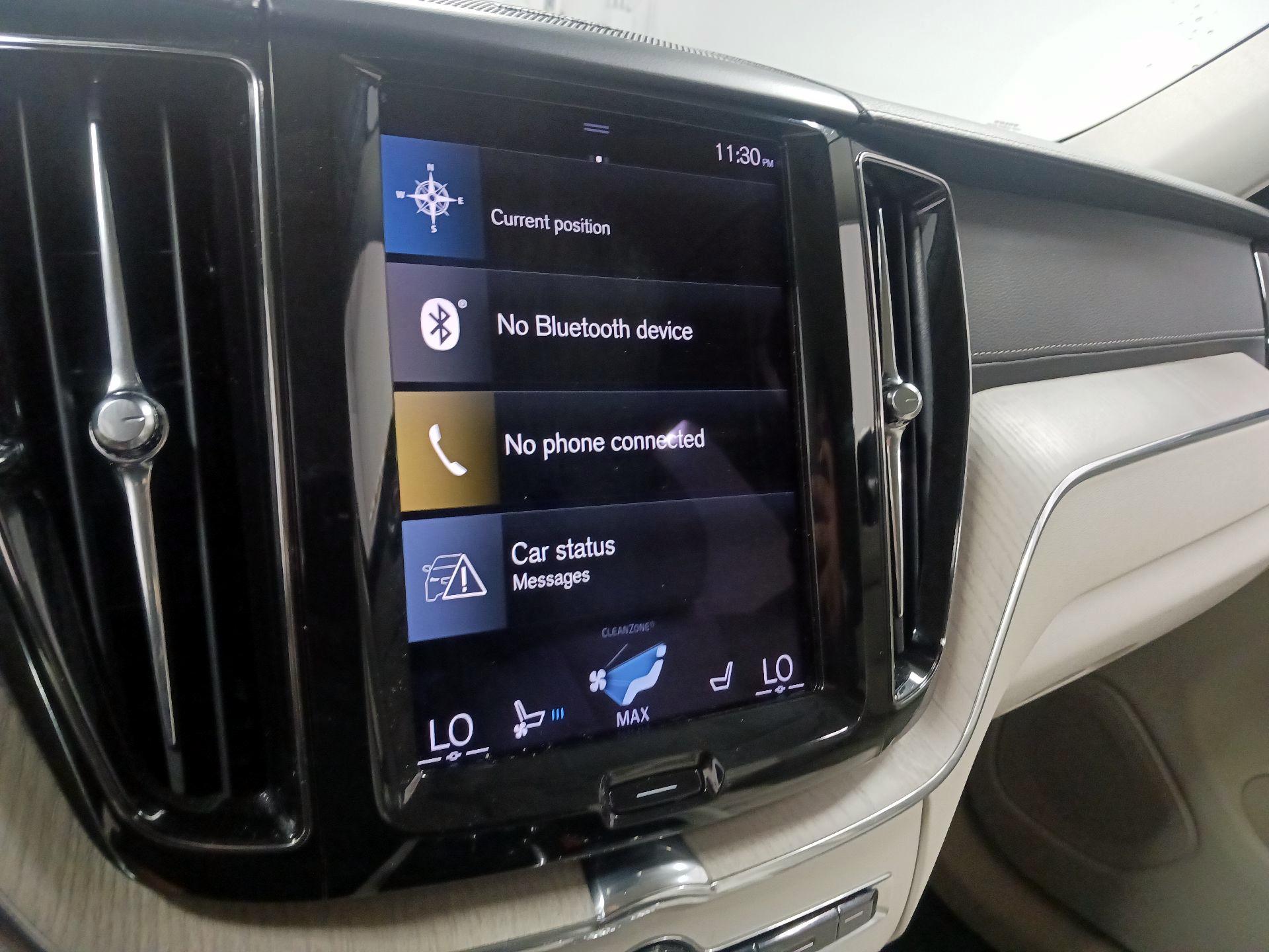 Thumbnail: 2021 Volvo XC60 - 14