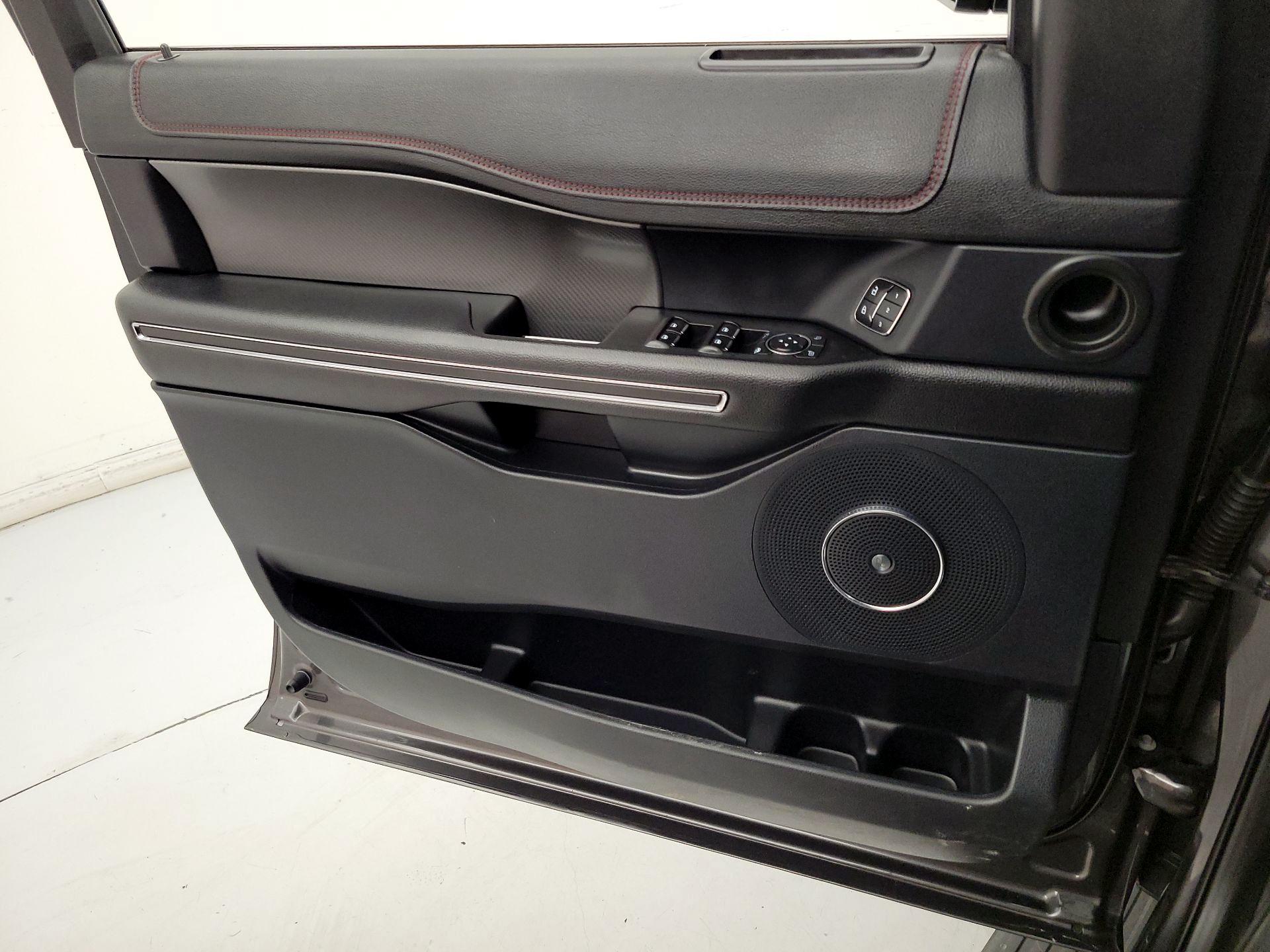 Thumbnail: 2020 Ford Expedition - 12