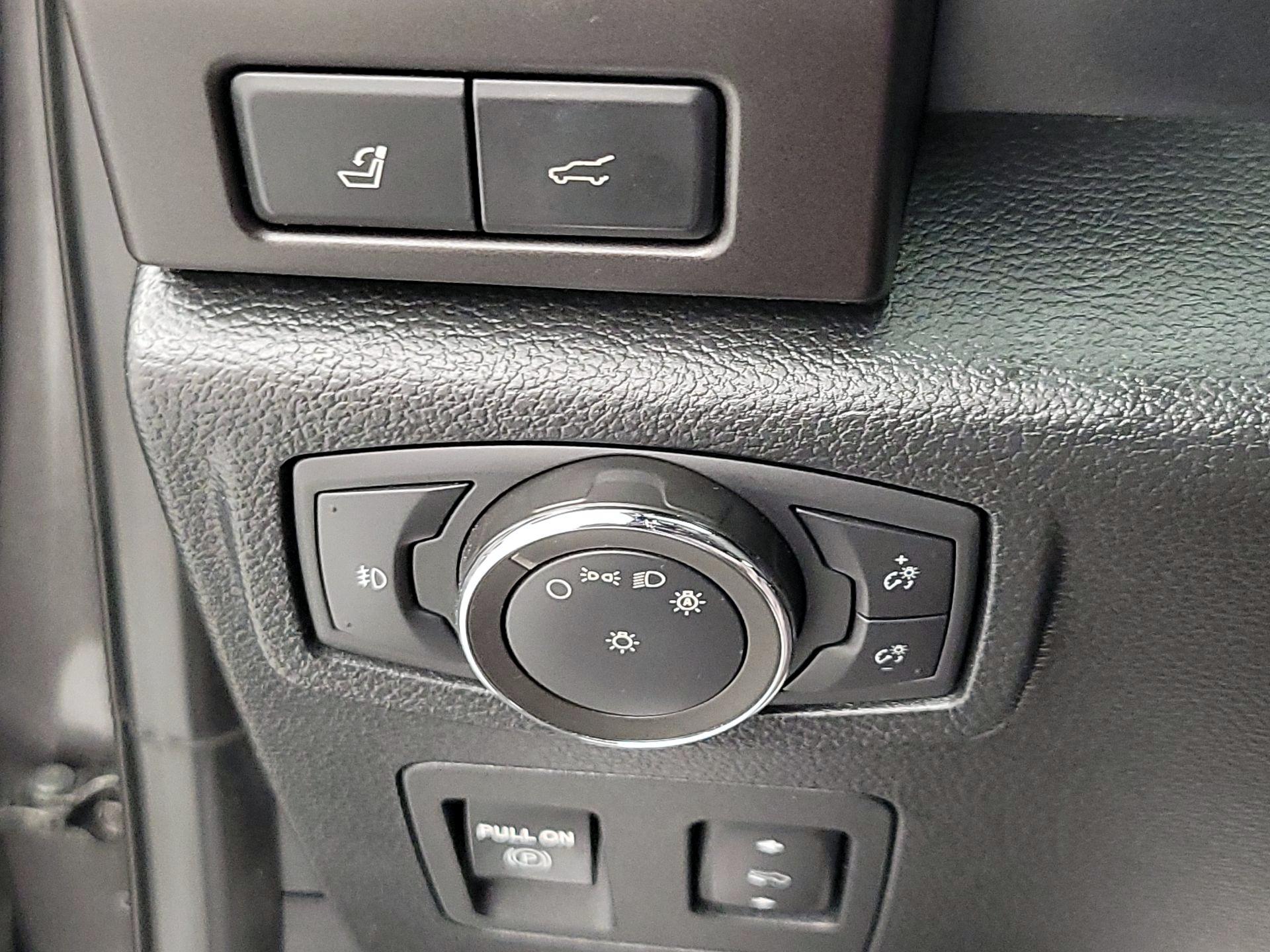 Thumbnail: 2020 Ford Expedition - 13