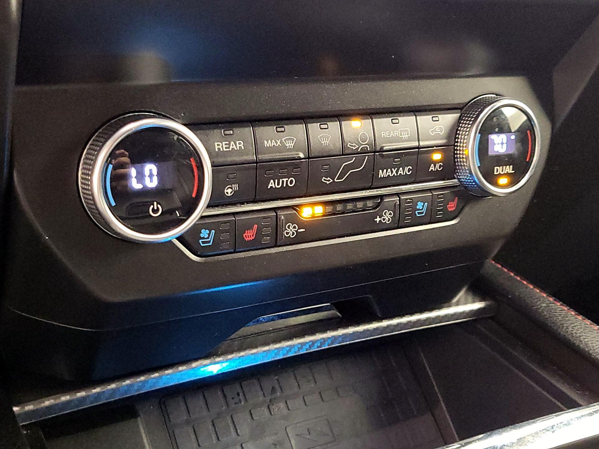 Thumbnail: 2020 Ford Expedition - 17