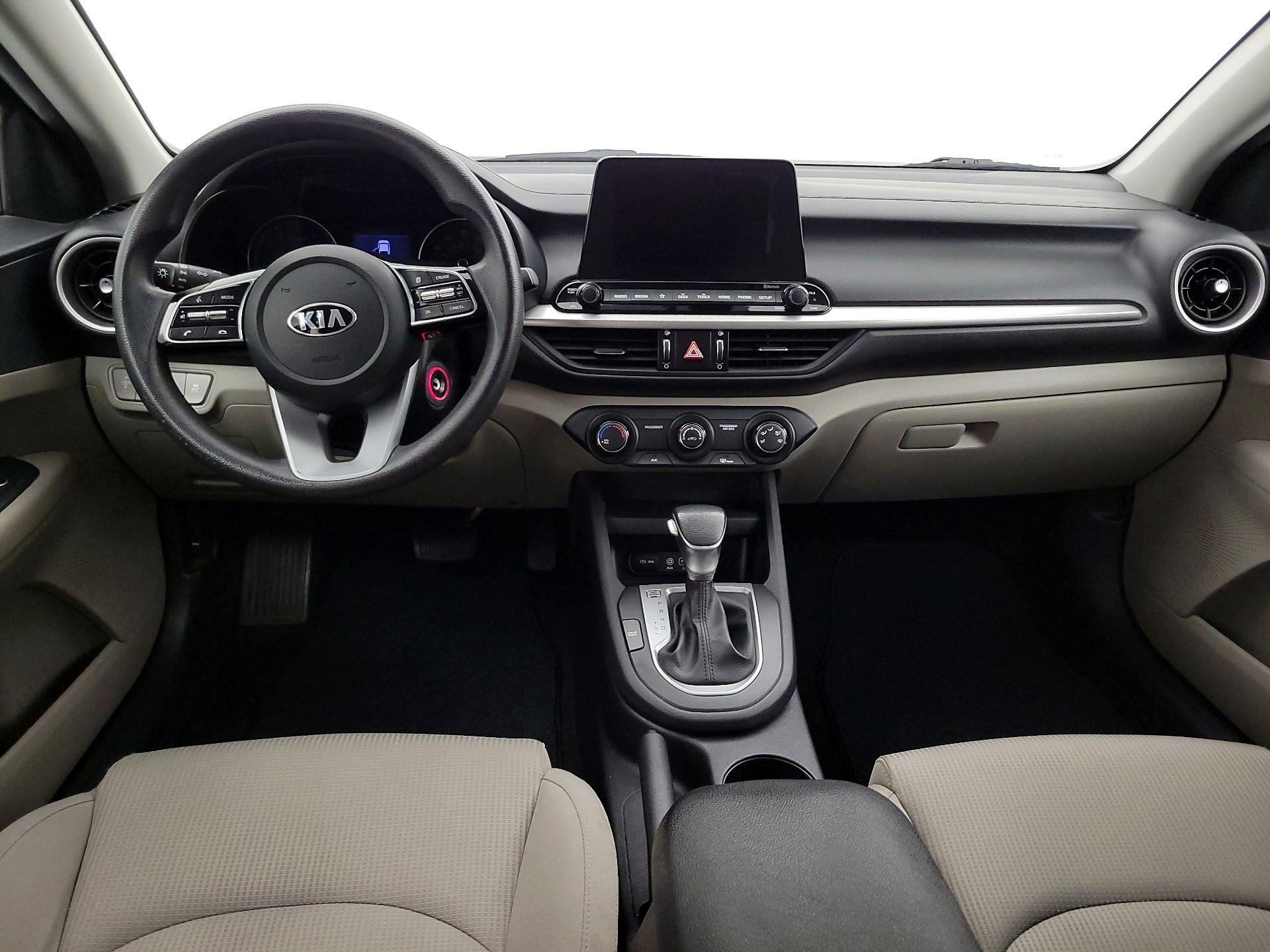 Thumbnail: 2020 Kia Forte - 9